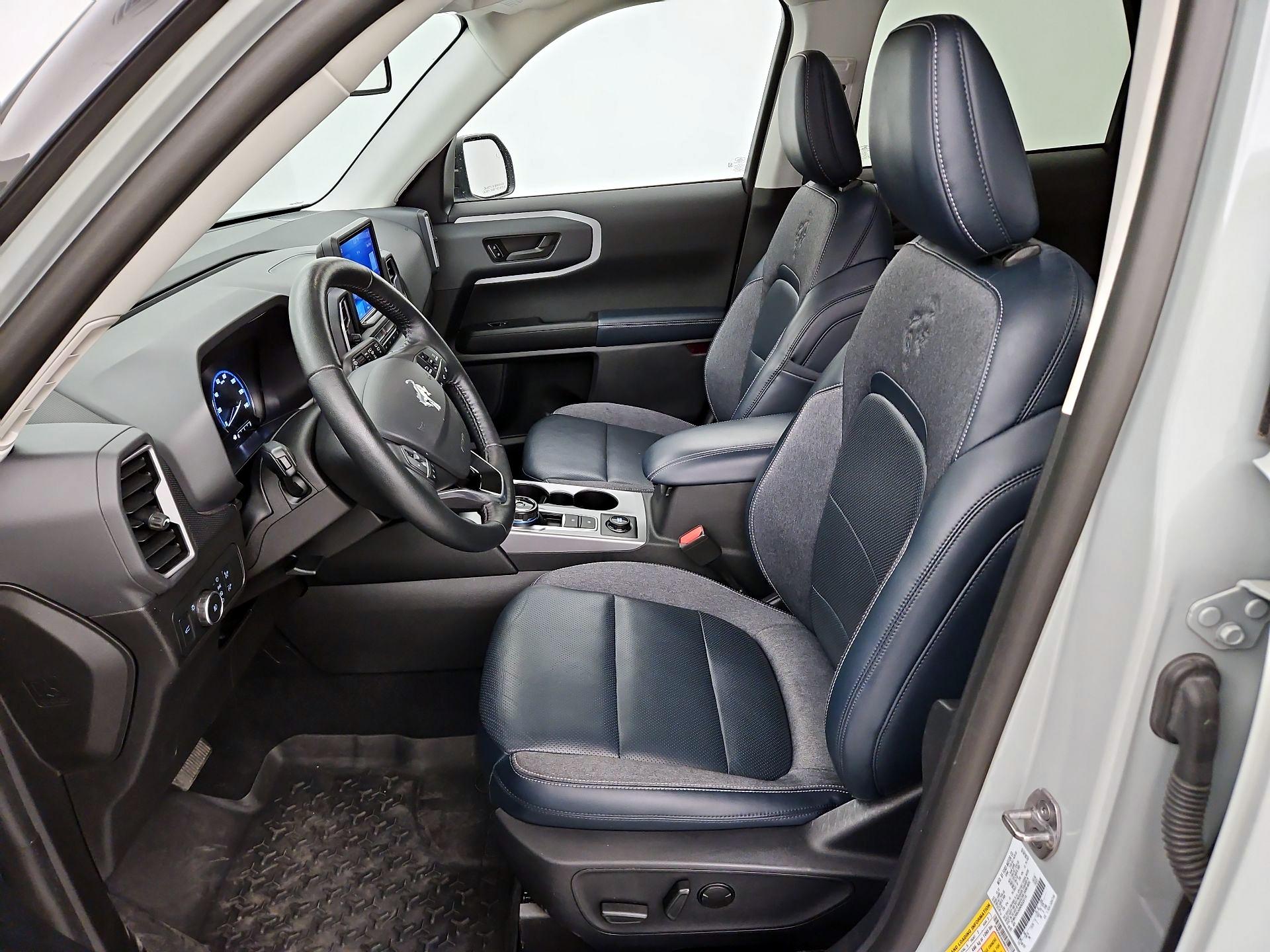 Thumbnail: 2022 Ford Bronco Sport - 11