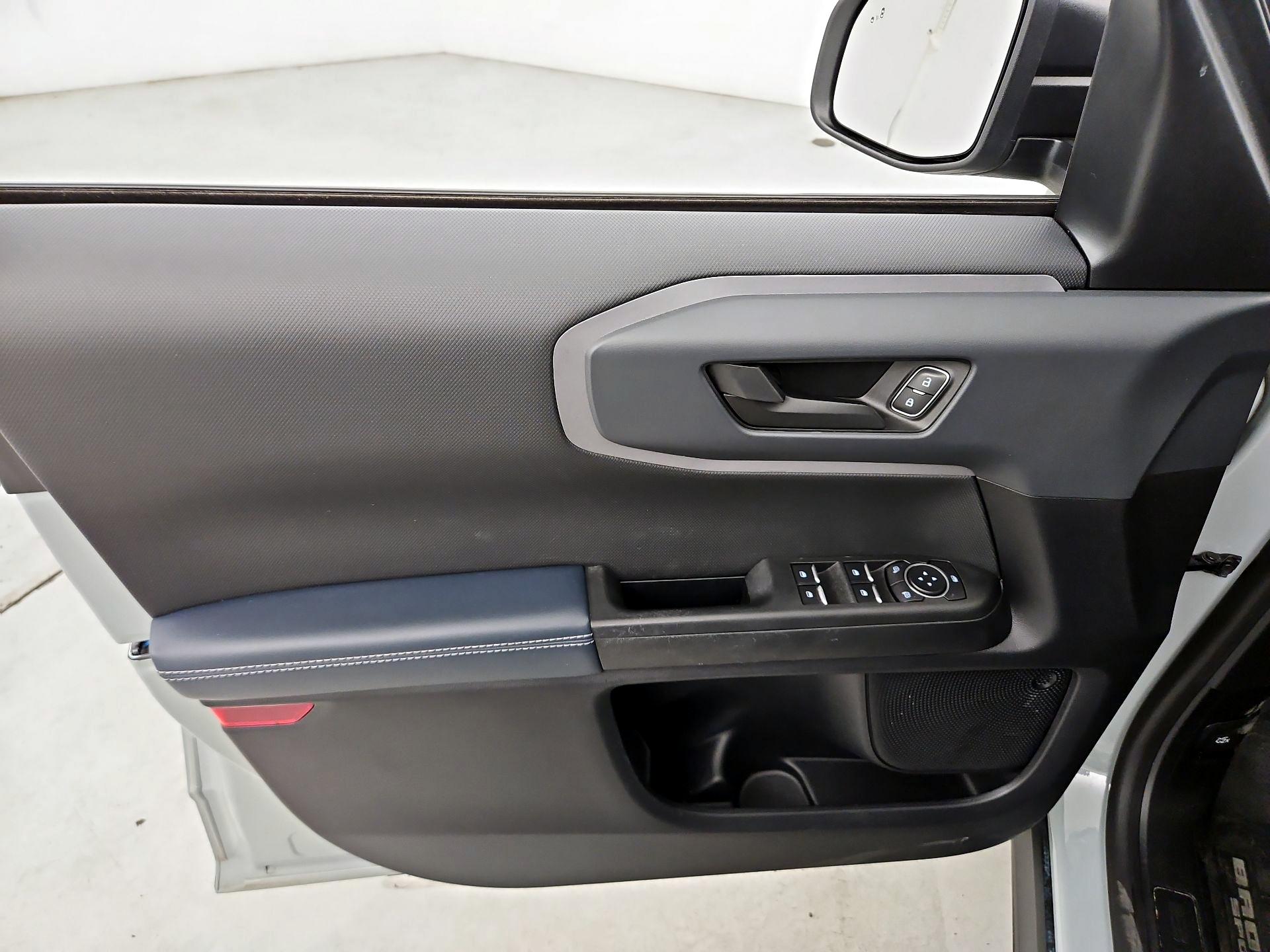 Thumbnail: 2022 Ford Bronco Sport - 12