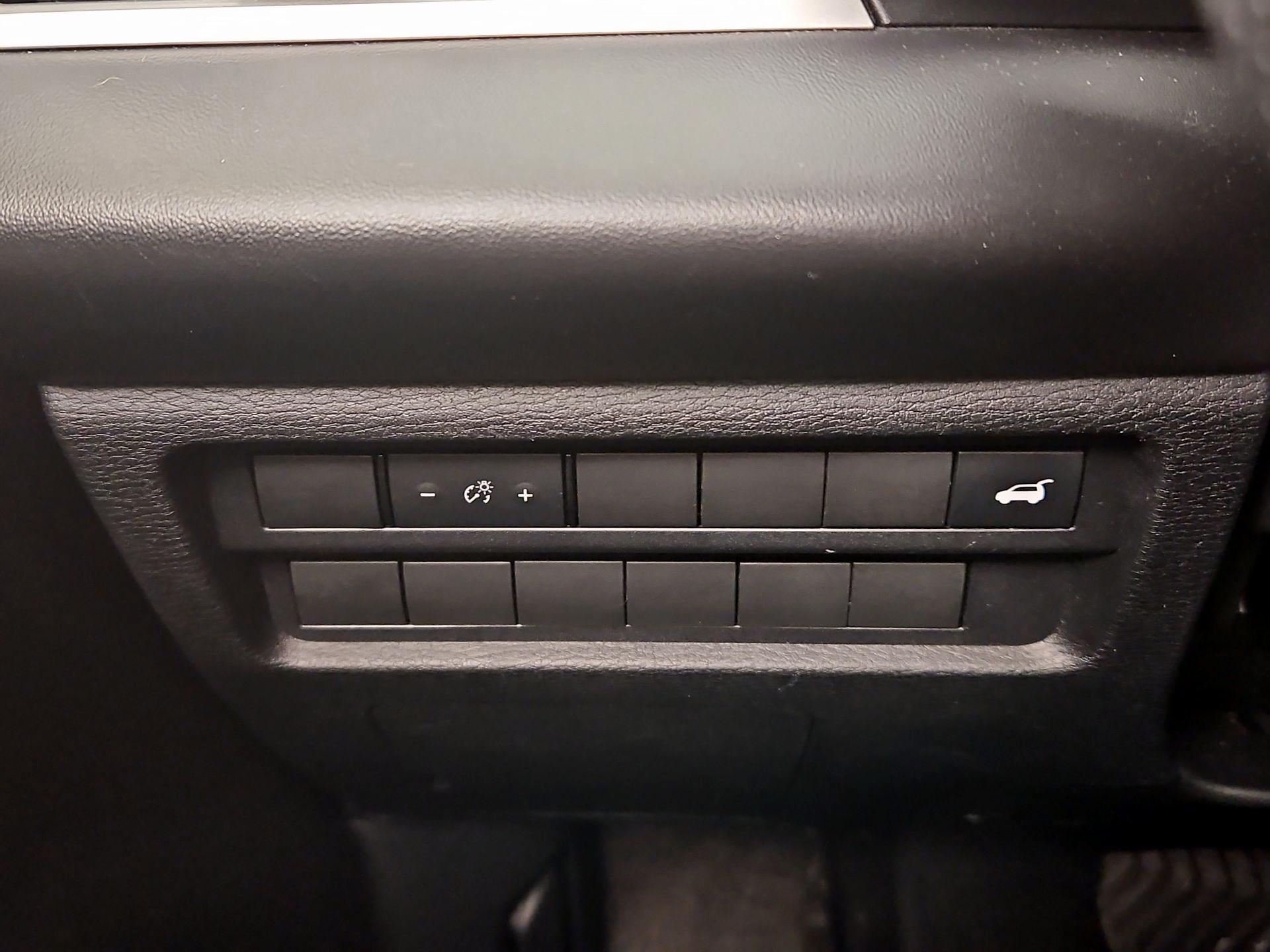 Thumbnail: 2024 Mitsubishi Outlander - 13