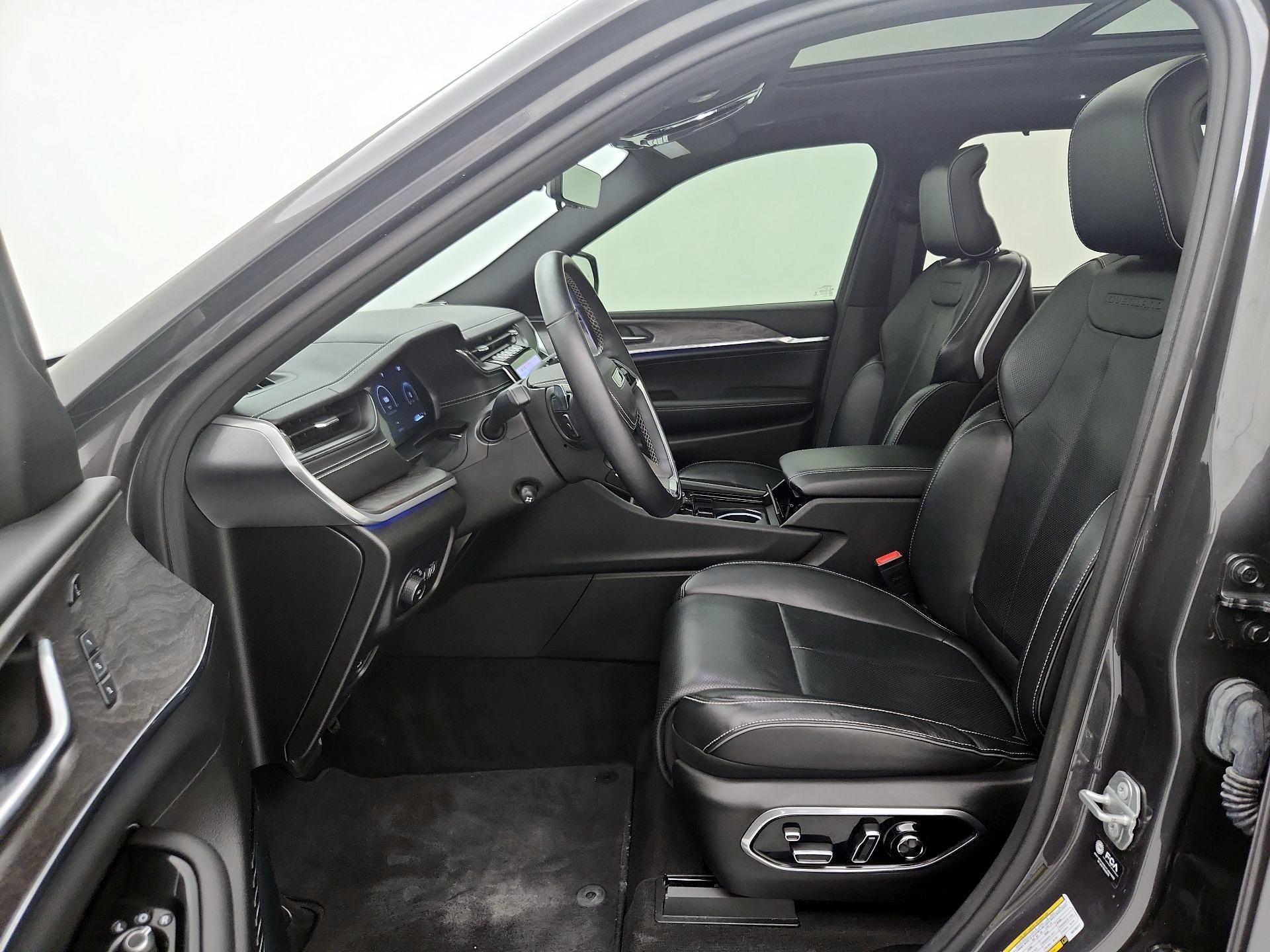 Thumbnail: 2021 Jeep Grand Cherokee L - 11