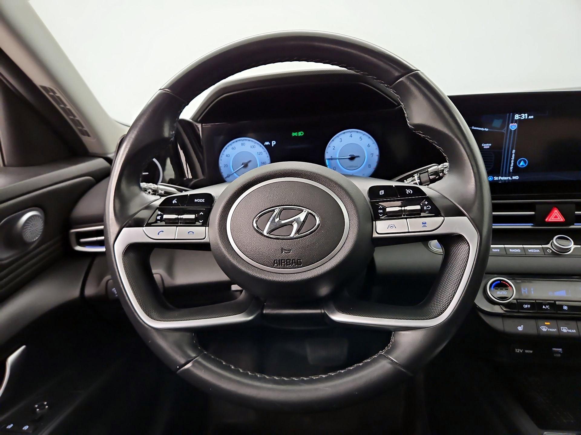Thumbnail: 2023 Hyundai Elantra - 10