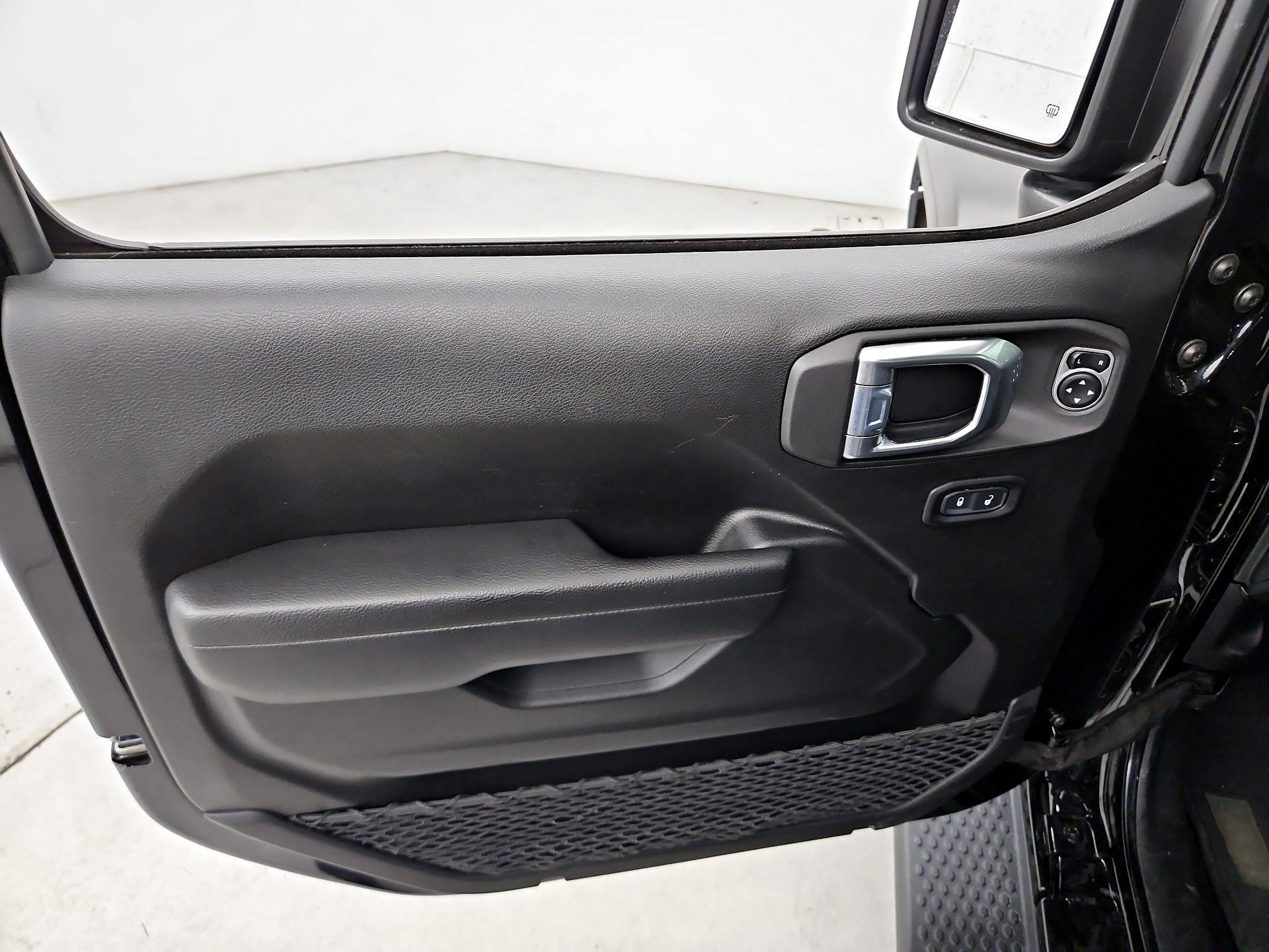 Thumbnail: 2022 Jeep Wrangler - 12