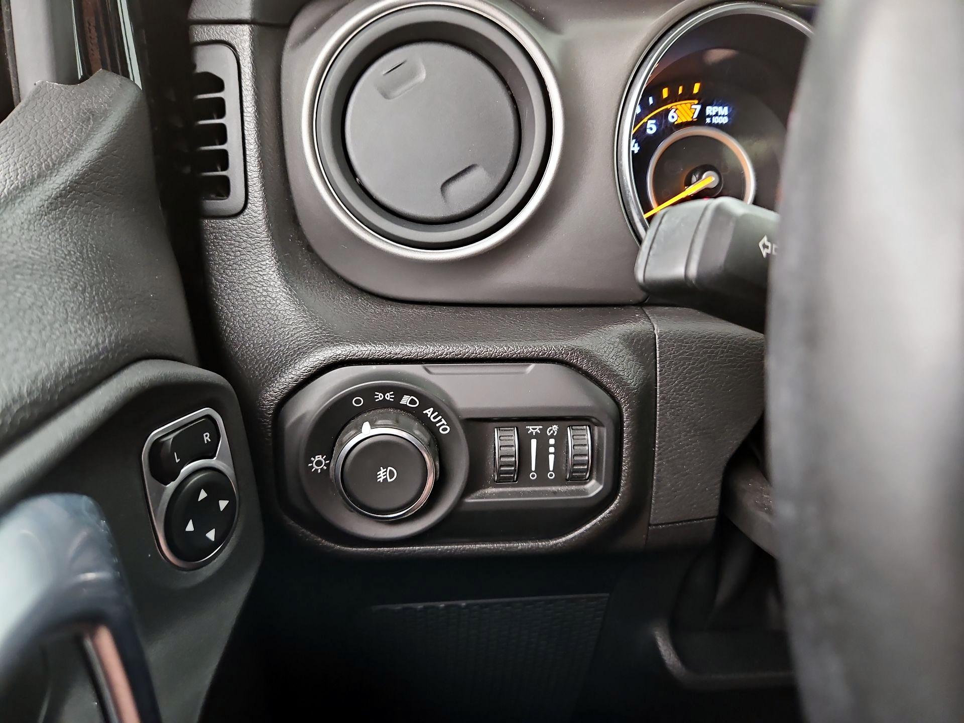 Thumbnail: 2022 Jeep Wrangler - 13