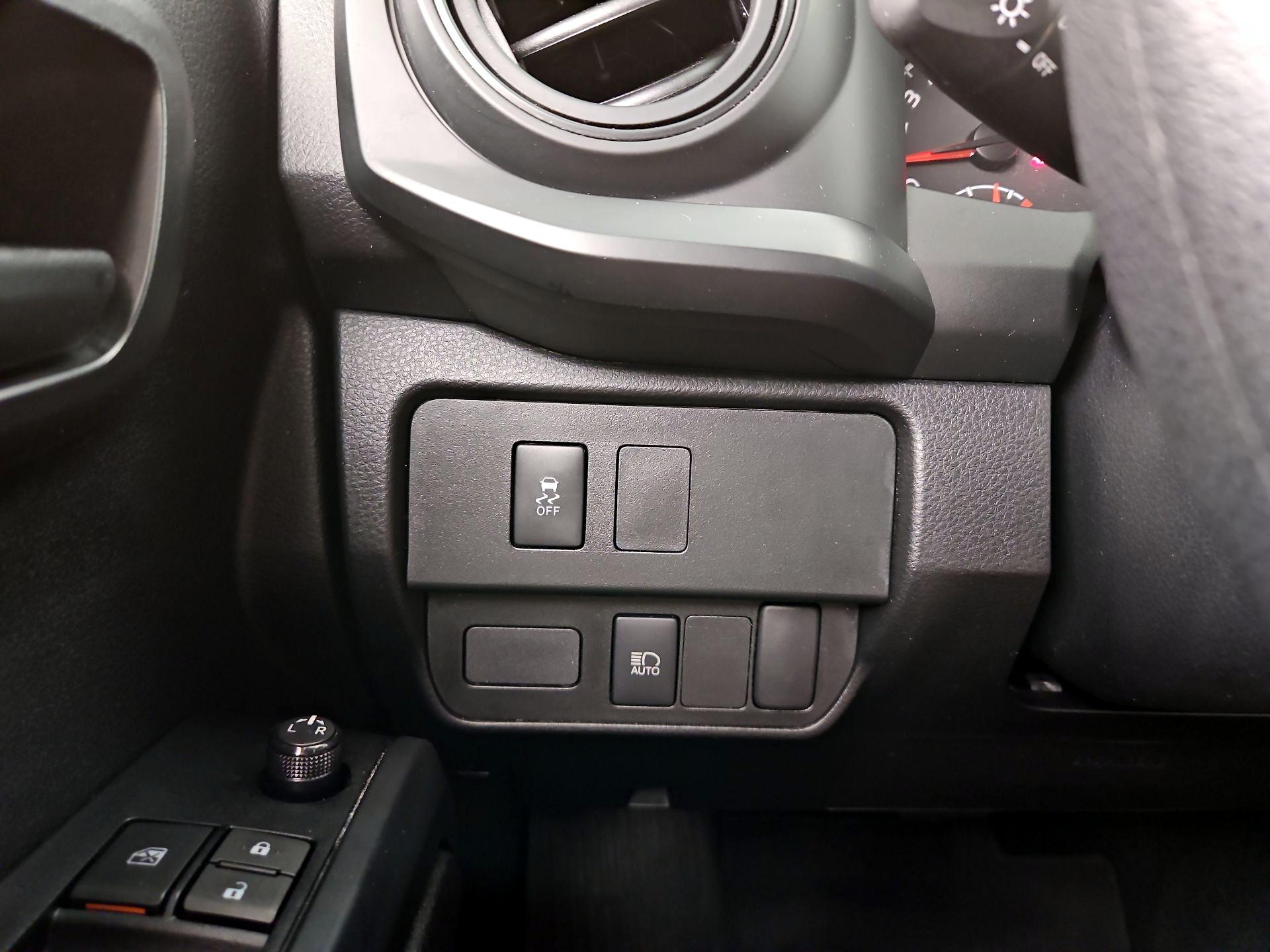 Thumbnail: 2023 Toyota Tacoma - 13