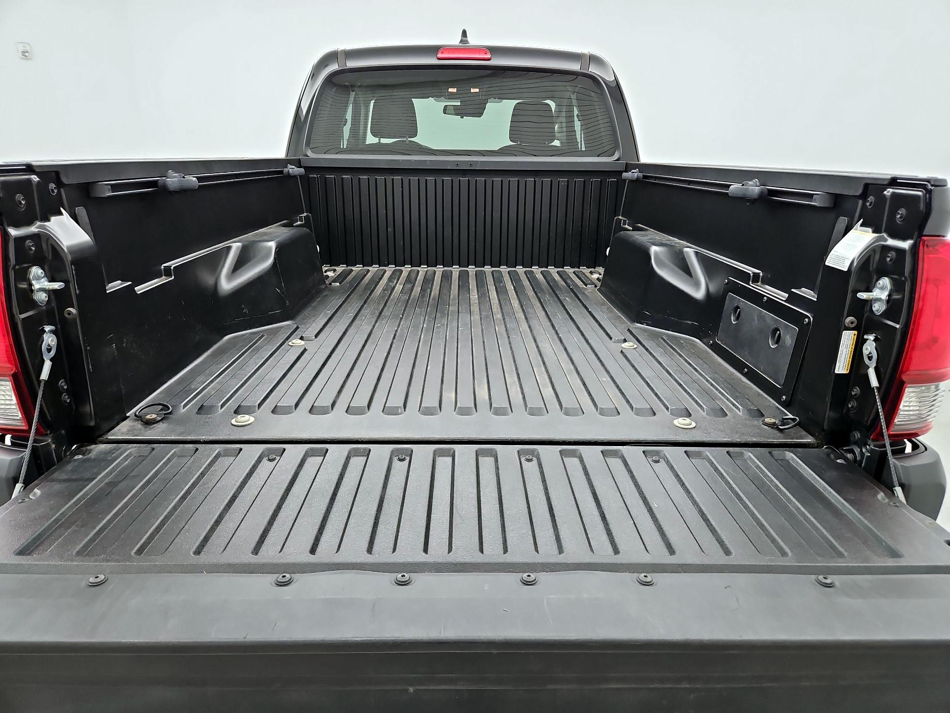 Thumbnail: 2023 Toyota Tacoma - 20