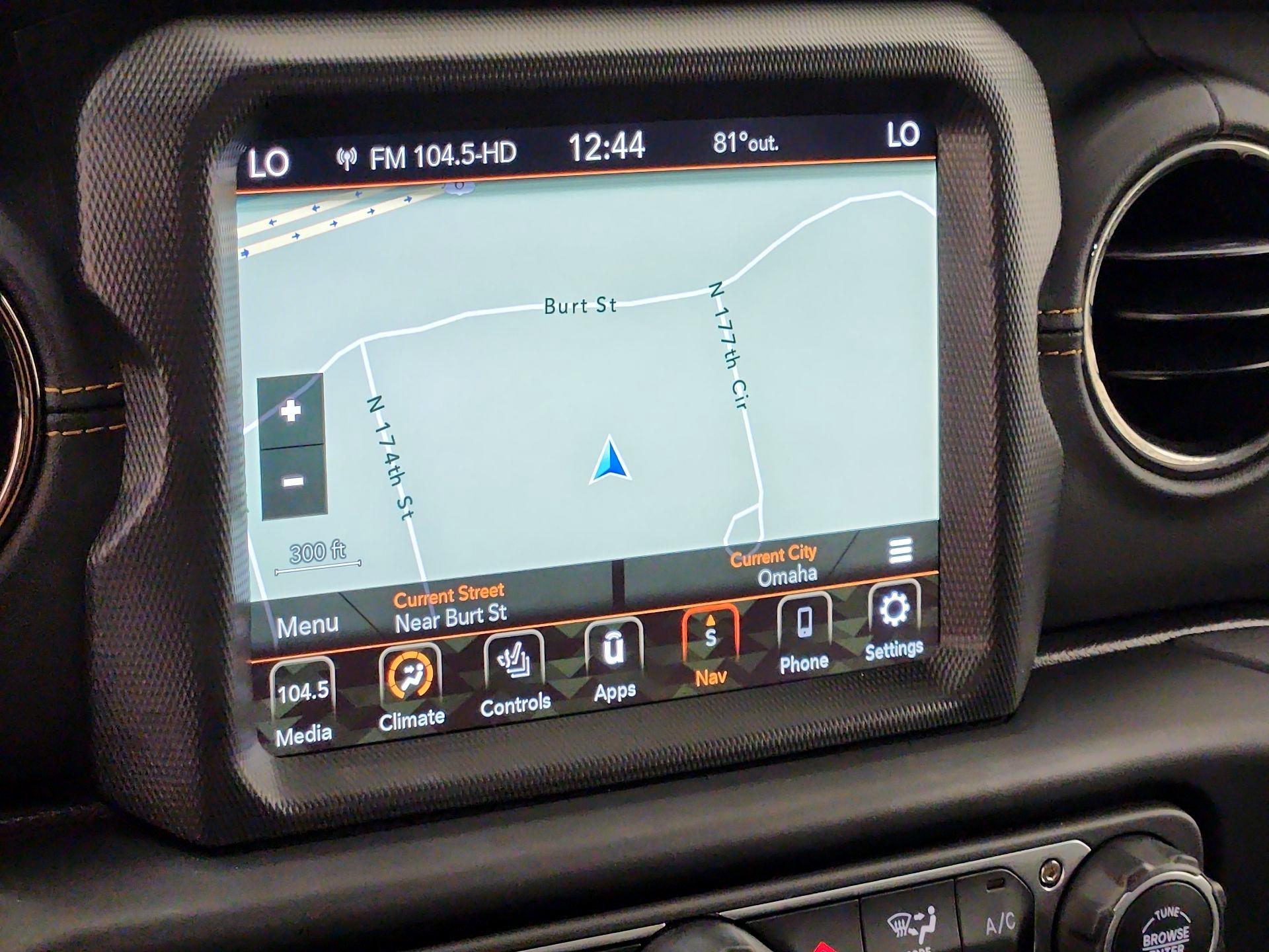 Thumbnail: 2022 Jeep Wrangler - 14