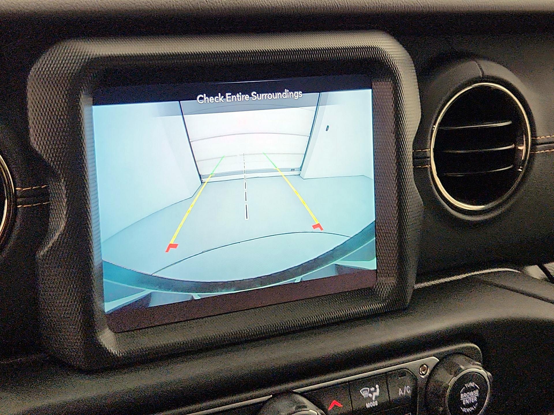 Thumbnail: 2022 Jeep Wrangler - 15