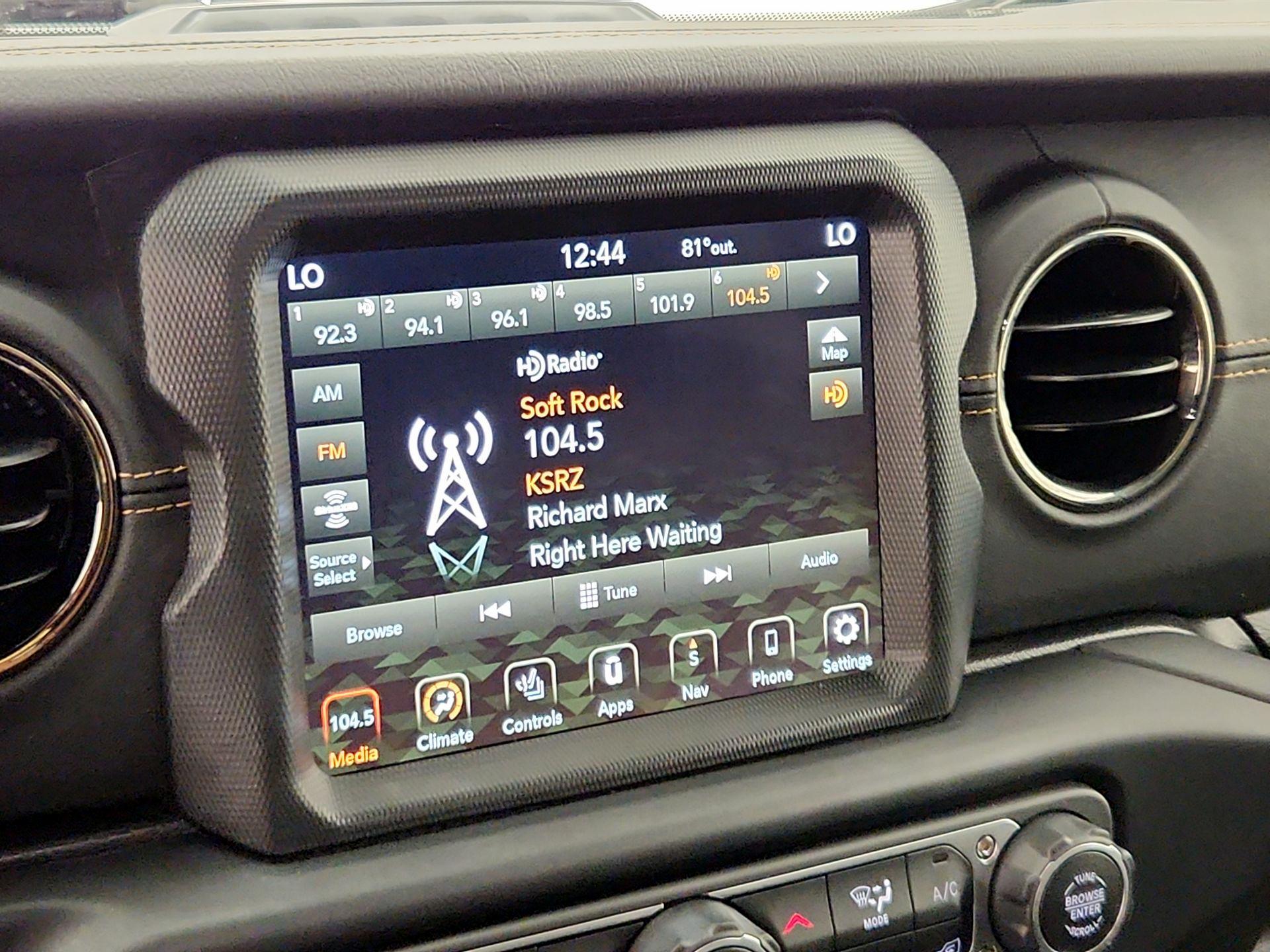 Thumbnail: 2022 Jeep Wrangler - 16