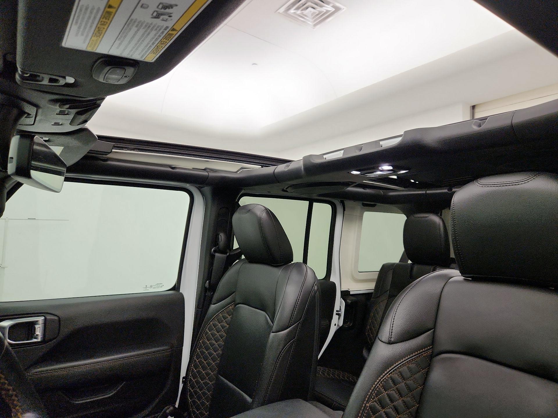 Thumbnail: 2022 Jeep Wrangler - 20