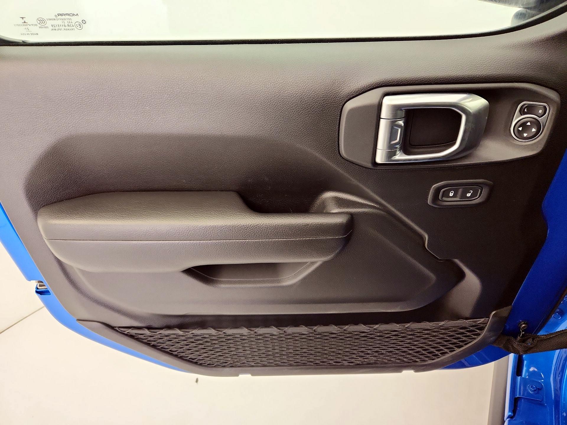 Thumbnail: 2022 Jeep Gladiator - 12