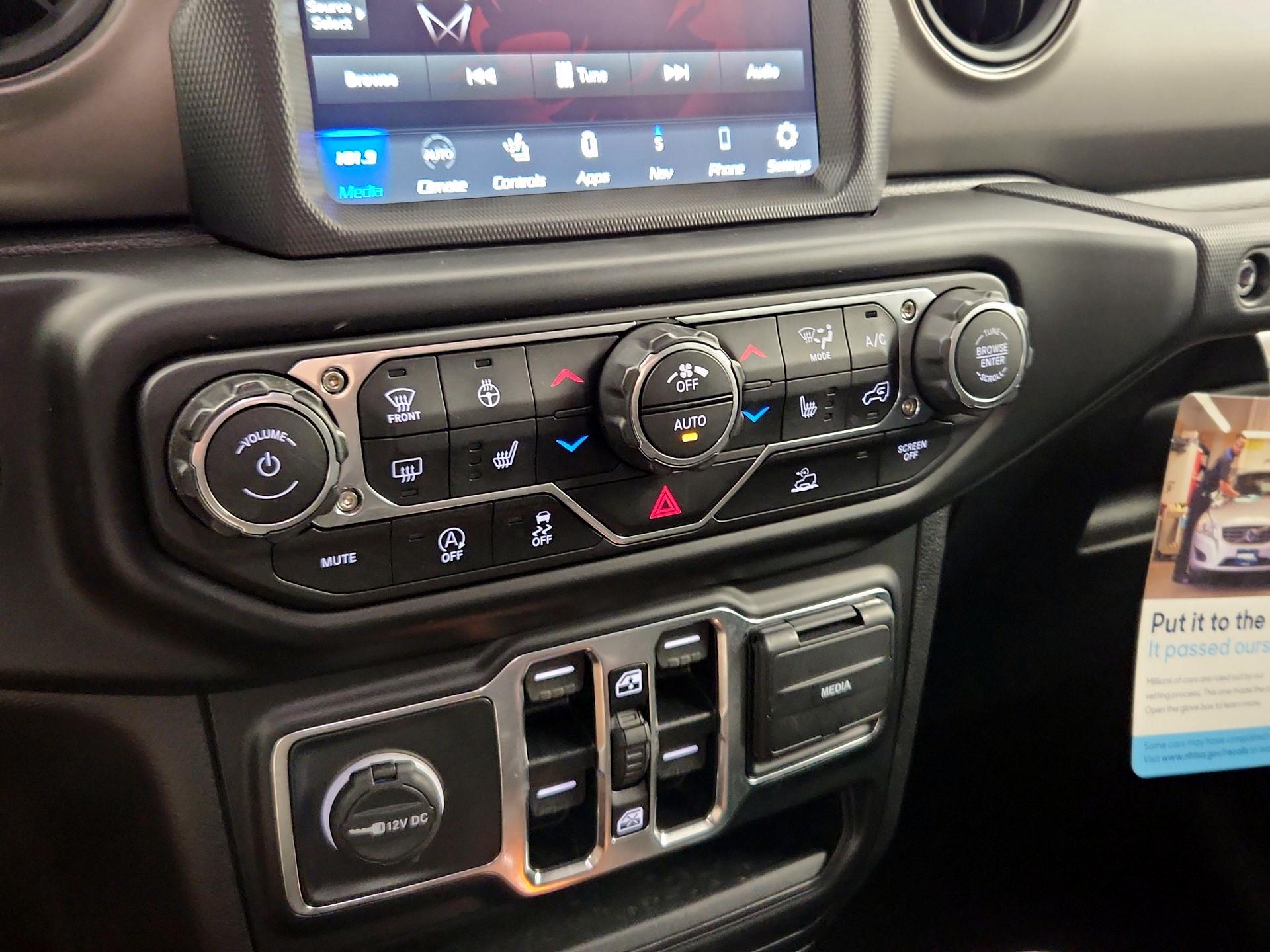 Thumbnail: 2022 Jeep Gladiator - 17