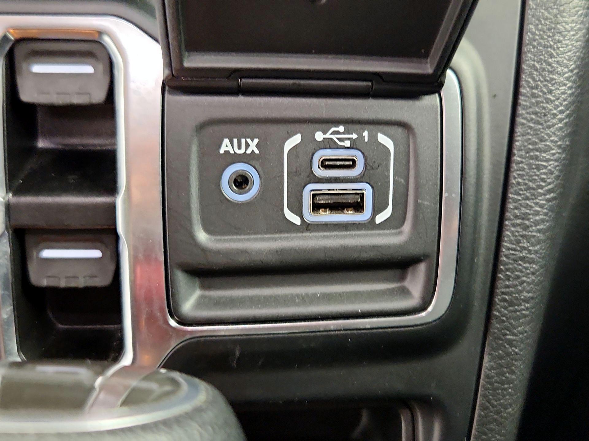 Thumbnail: 2022 Jeep Gladiator - 19