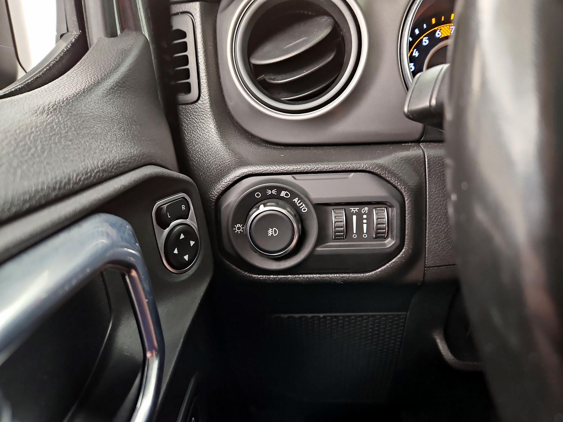 Thumbnail: 2022 Jeep Wrangler - 13