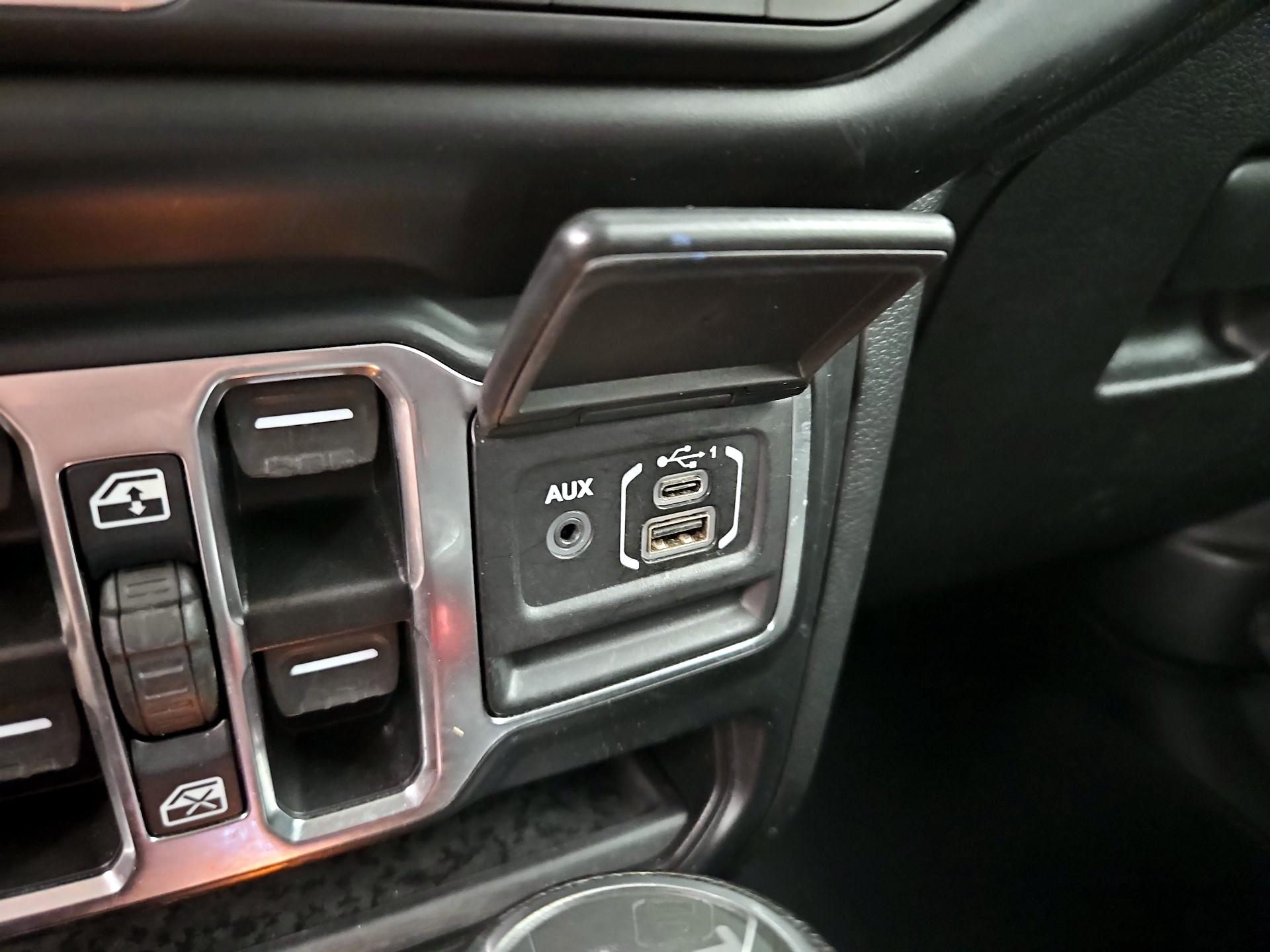 Thumbnail: 2022 Jeep Wrangler - 18