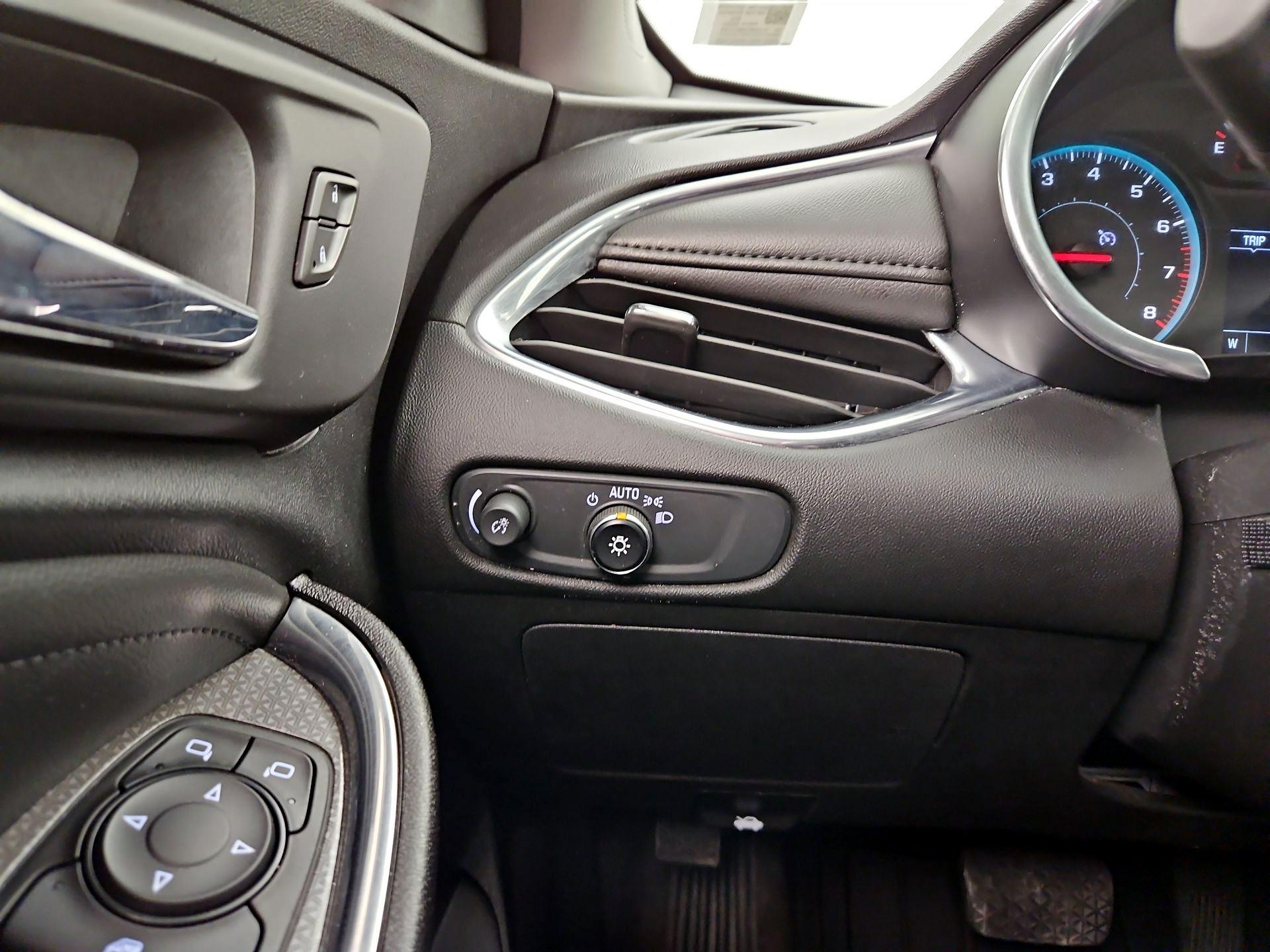 Thumbnail: 2021 Chevrolet Malibu - 13