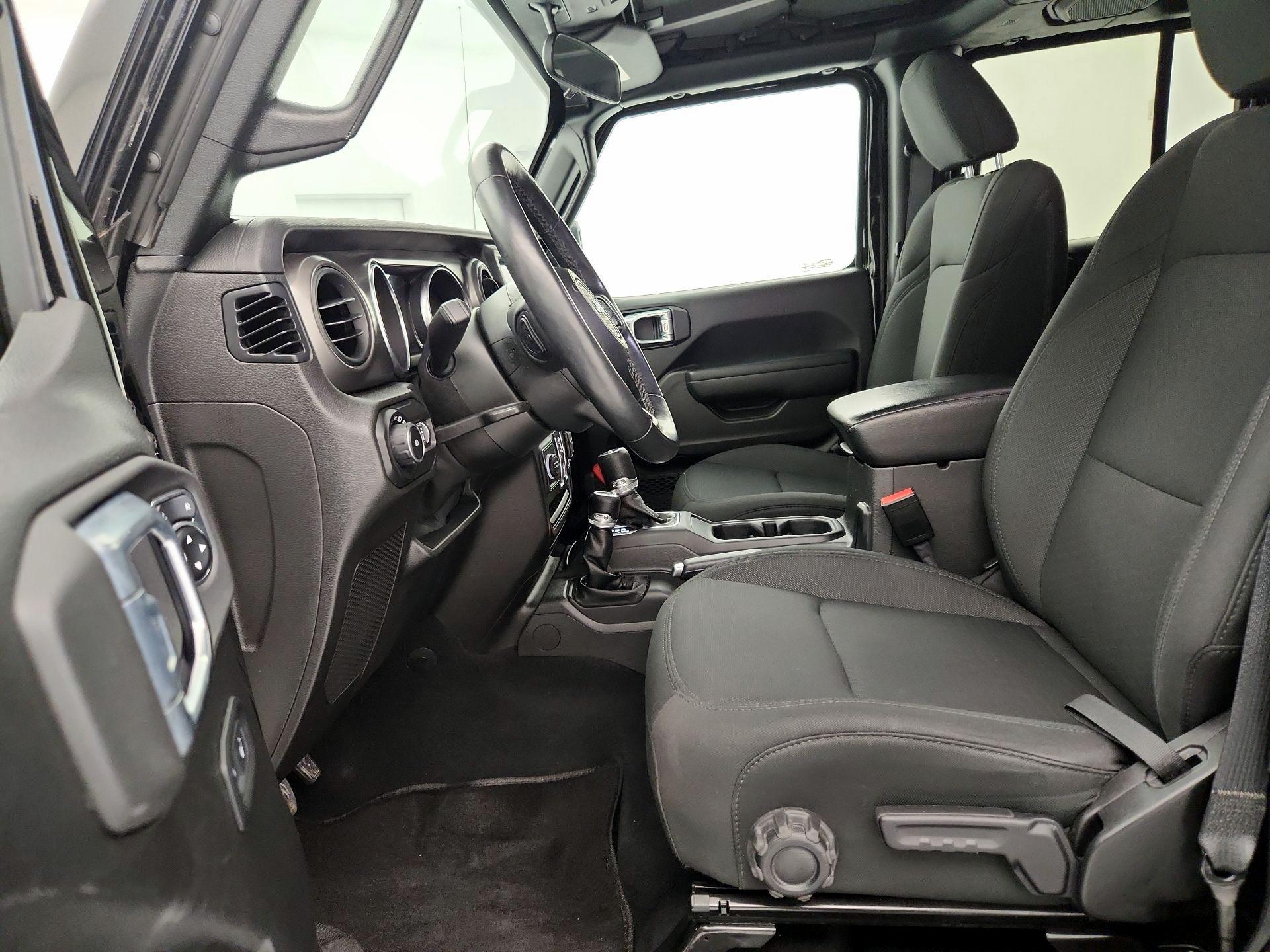 Thumbnail: 2021 Jeep Wrangler - 11