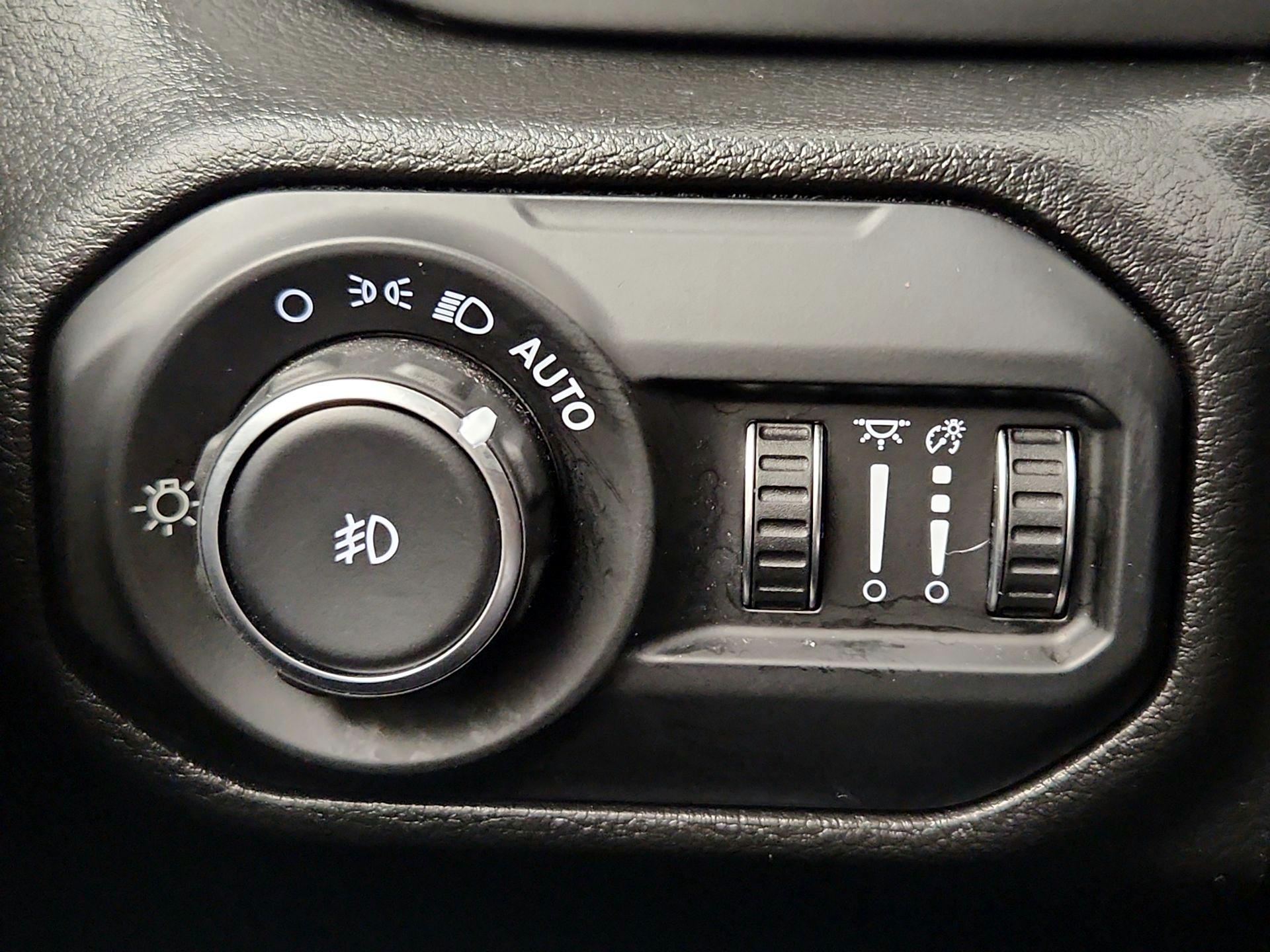 Thumbnail: 2021 Jeep Wrangler - 13