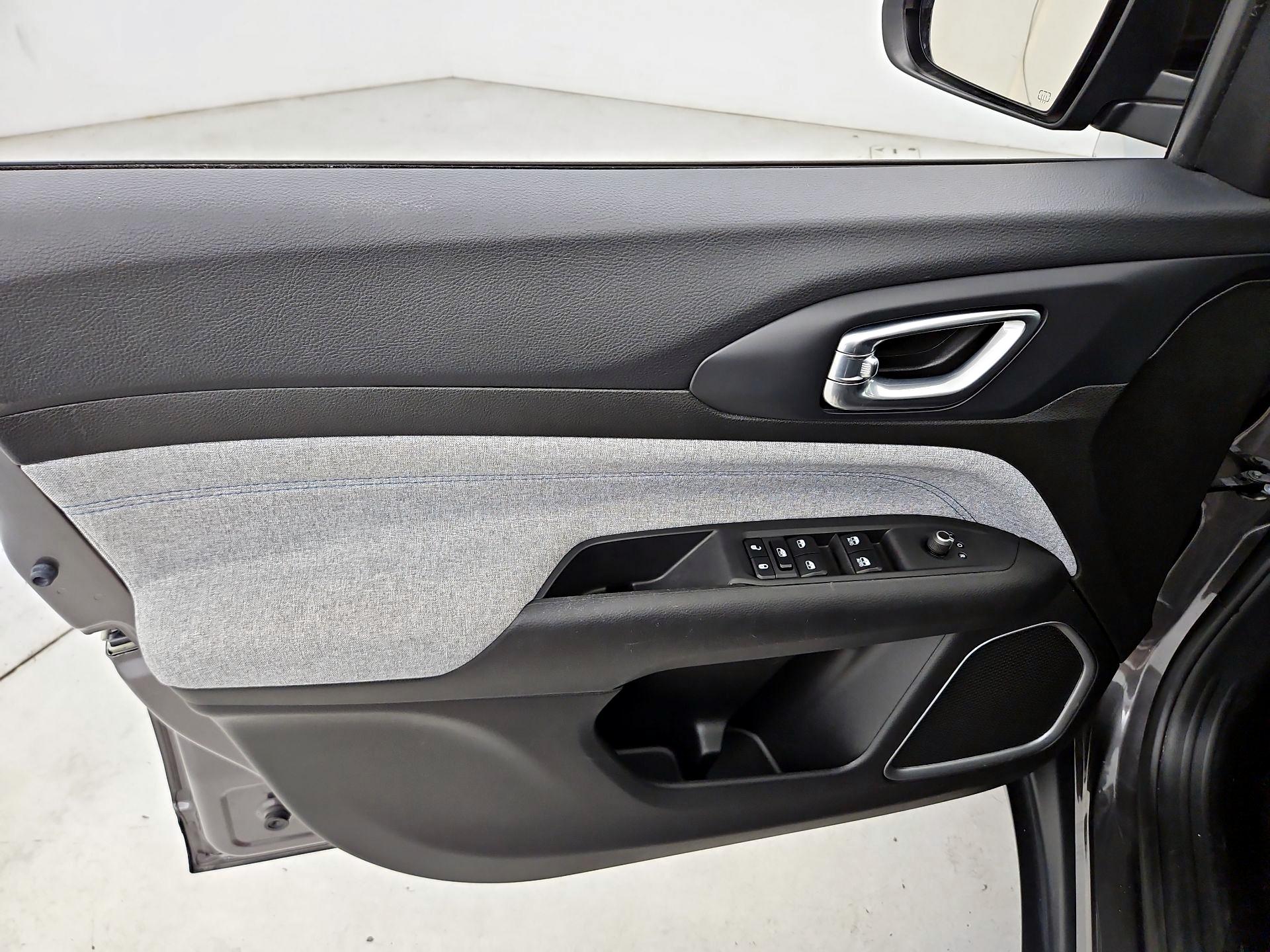 Thumbnail: 2024 Jeep Compass - 12