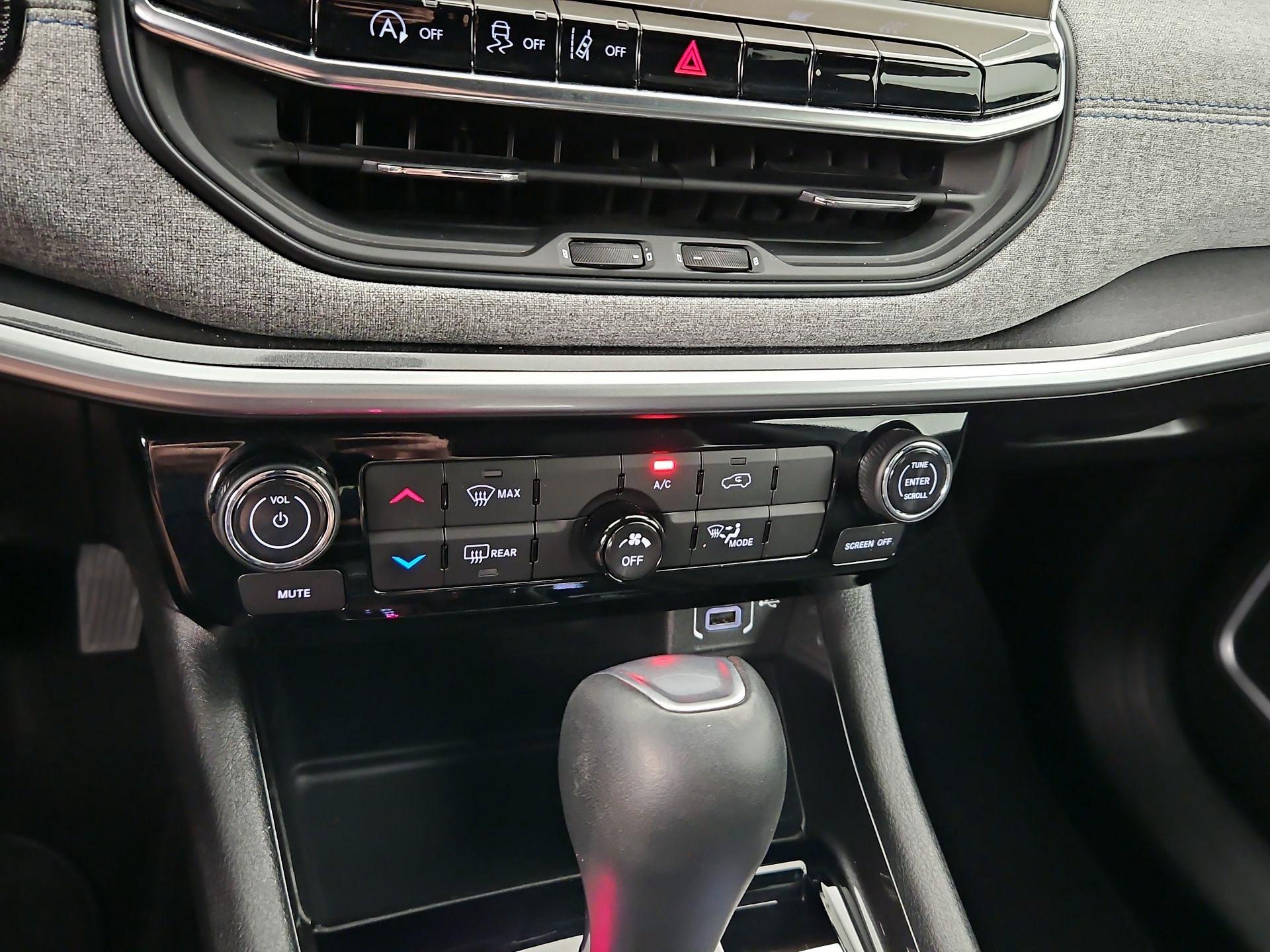 Thumbnail: 2024 Jeep Compass - 16