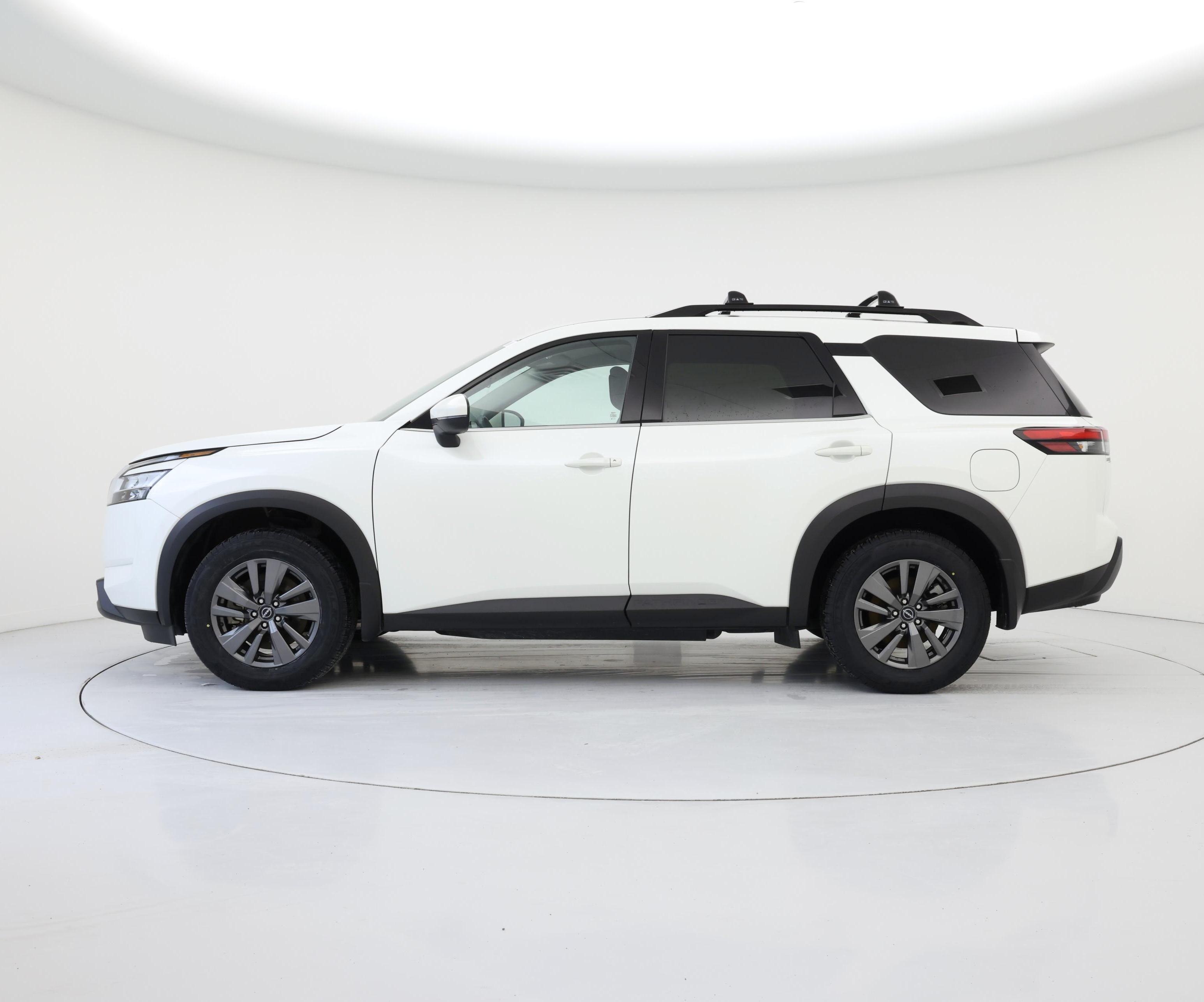 Thumbnail: 2022 Nissan Pathfinder - 3