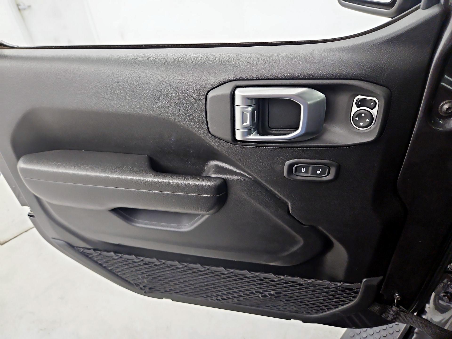 Thumbnail: 2022 Jeep Wrangler - 12