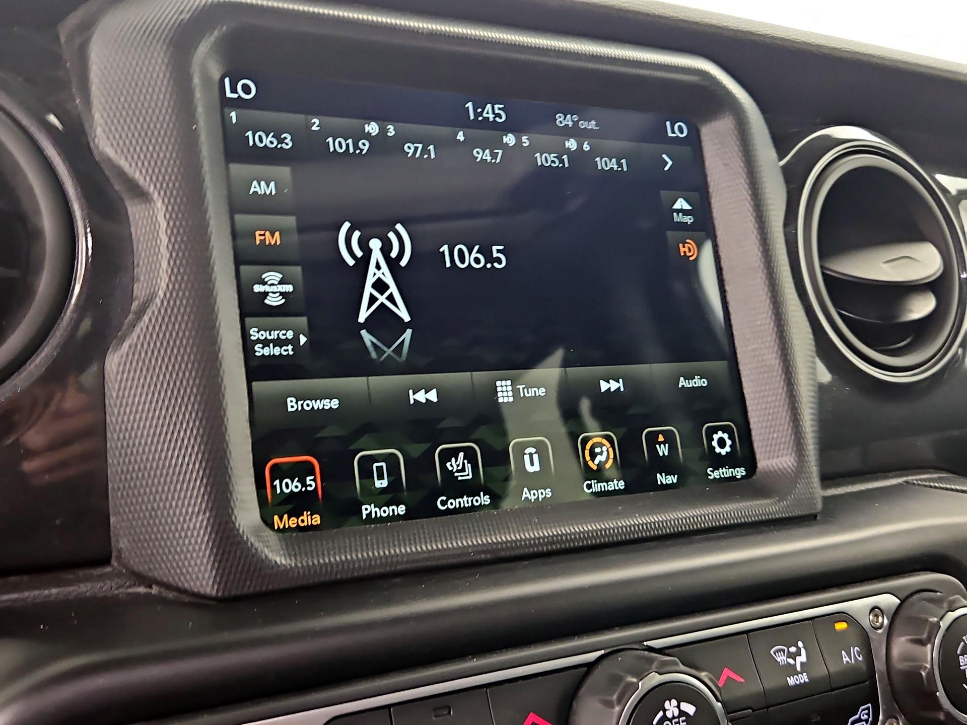 Thumbnail: 2022 Jeep Wrangler - 15