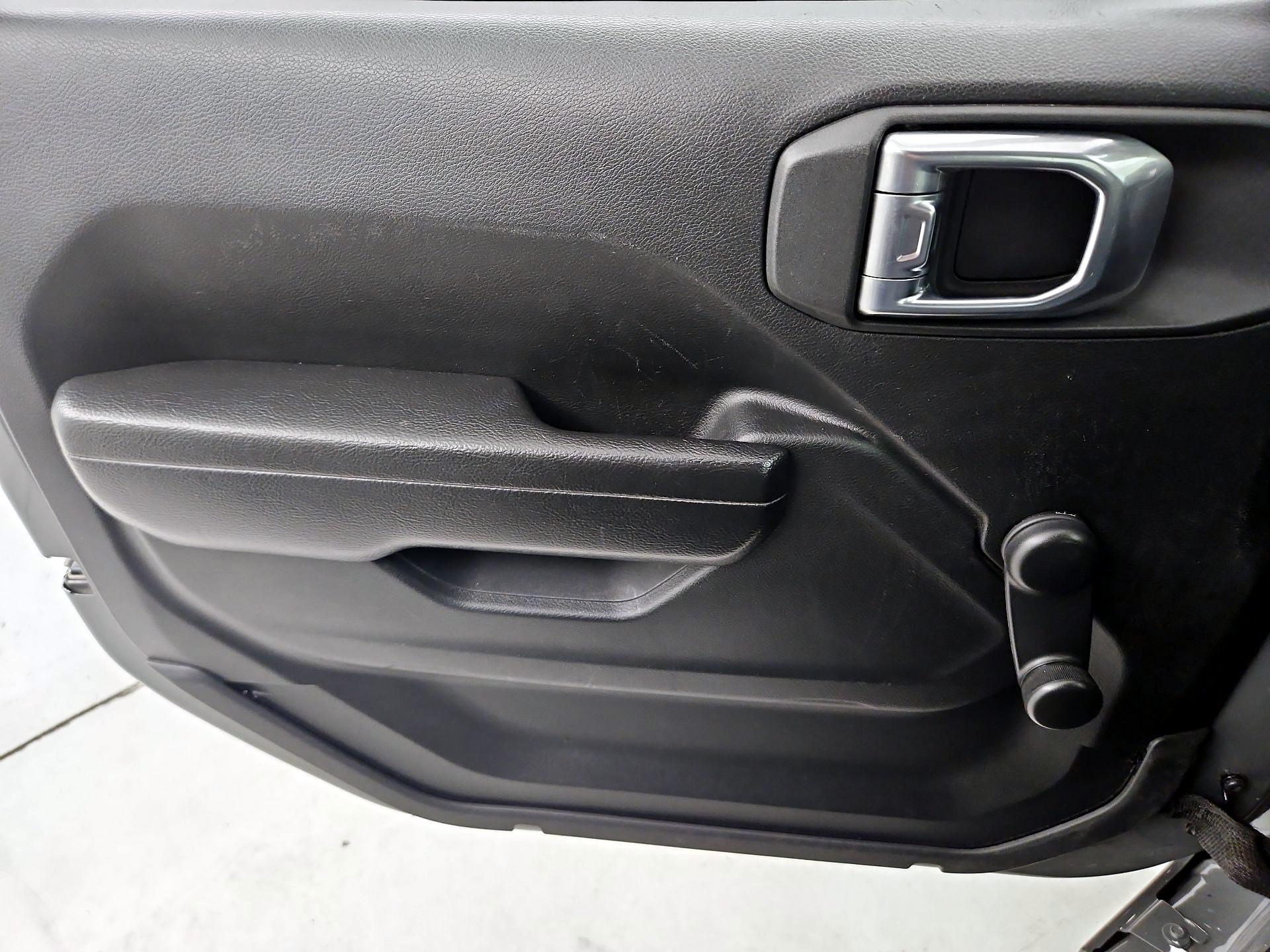 Thumbnail: 2022 Jeep Gladiator - 12