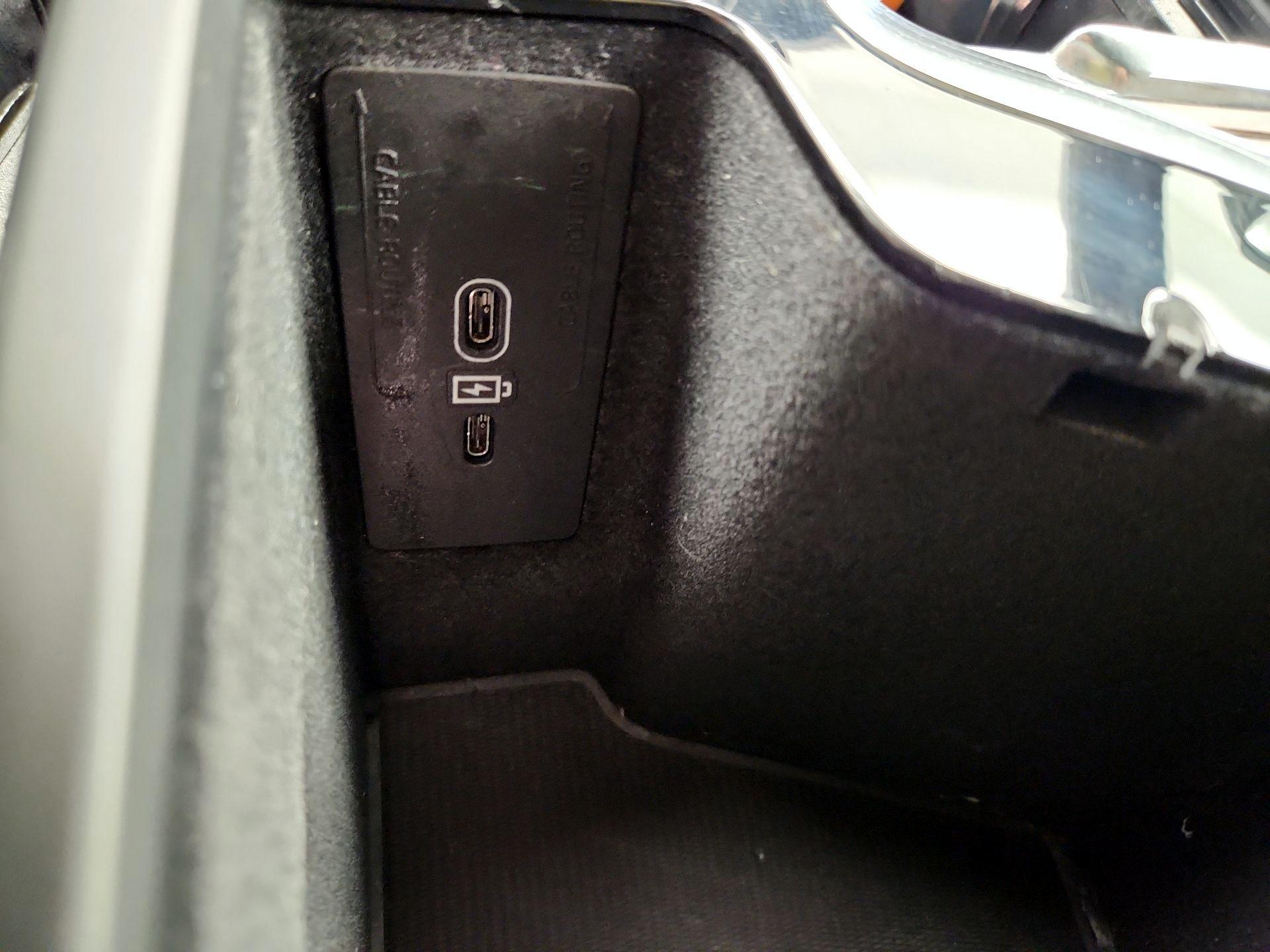 Thumbnail: 2023 Volvo XC60 - 19