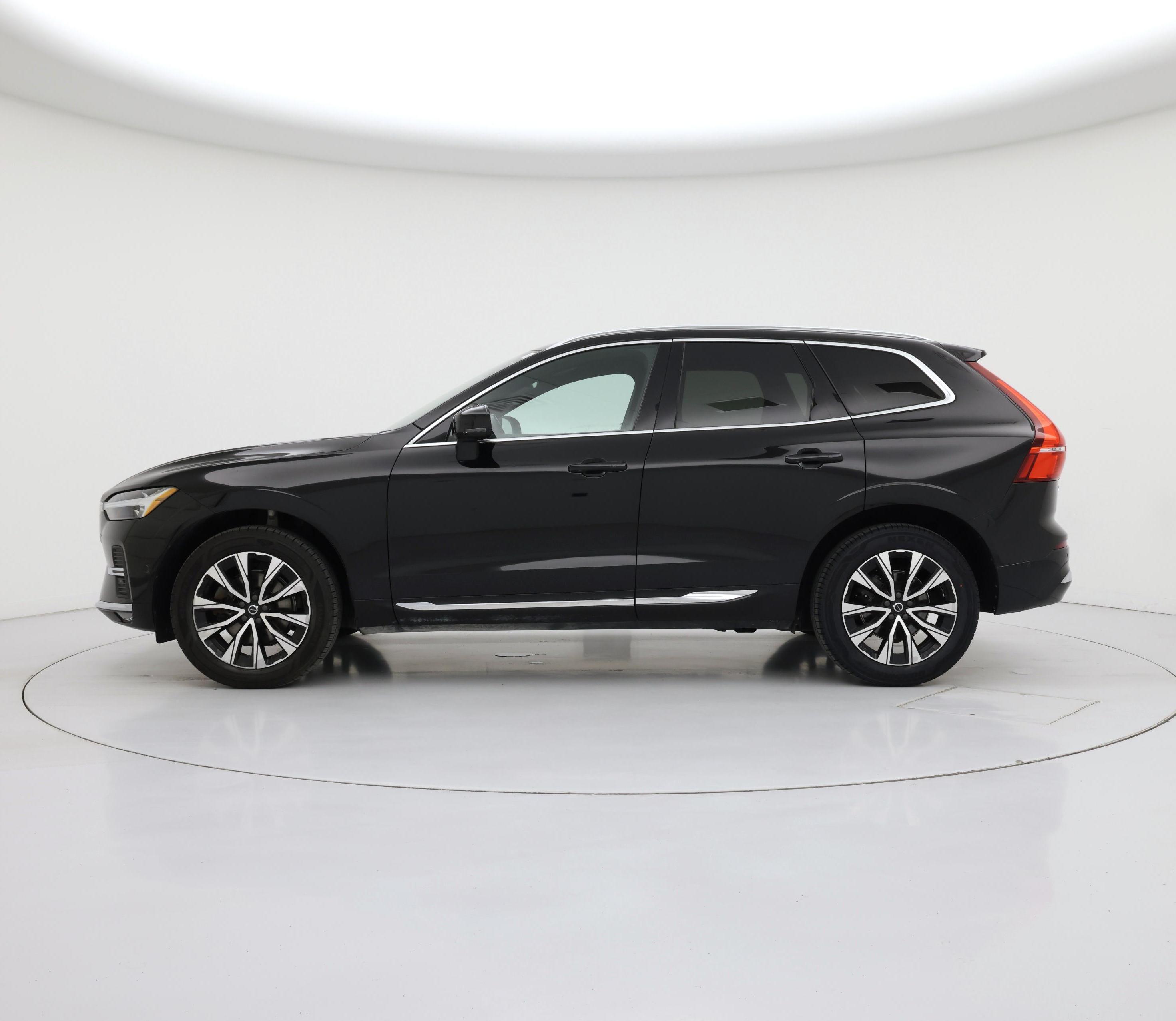 Thumbnail: 2023 Volvo XC60 - 3