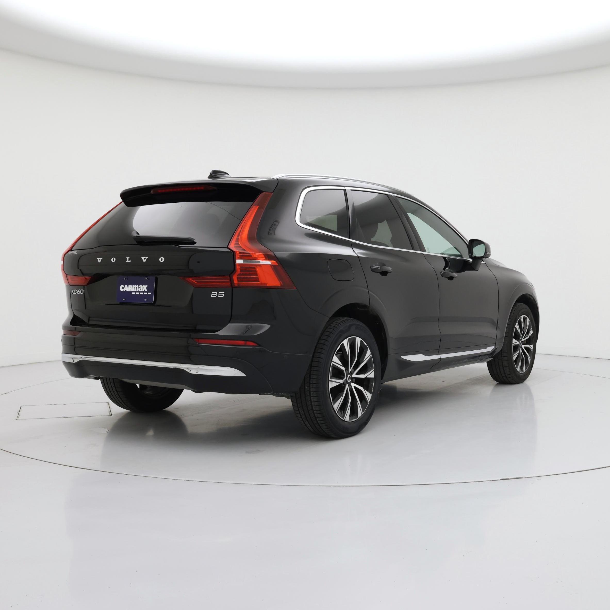 Thumbnail: 2023 Volvo XC60 - 8
