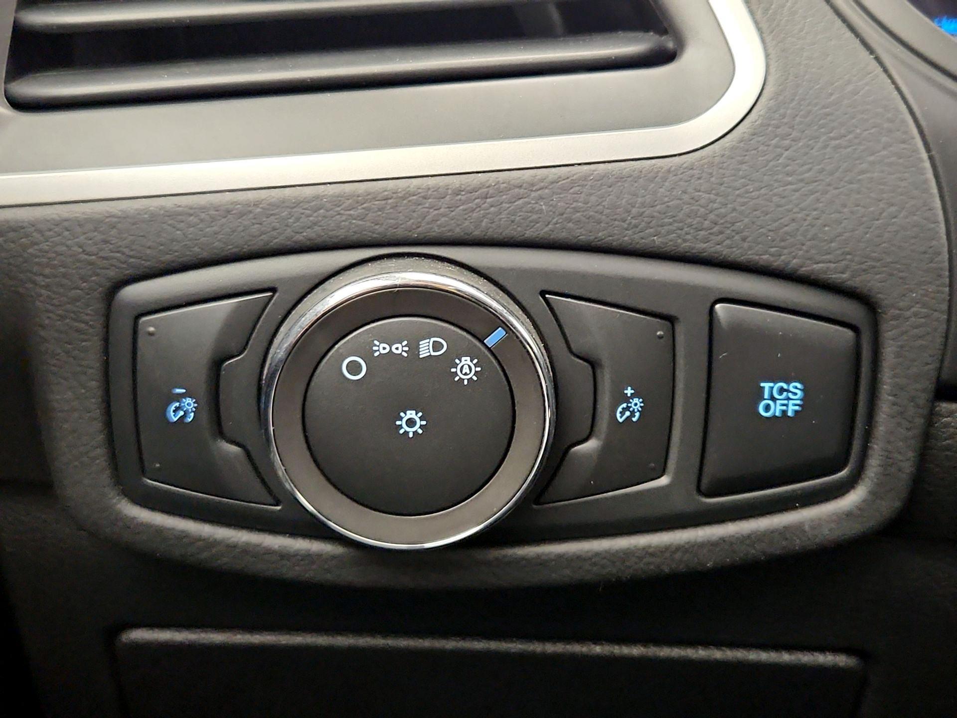 Thumbnail: 2022 Ford Edge - 13