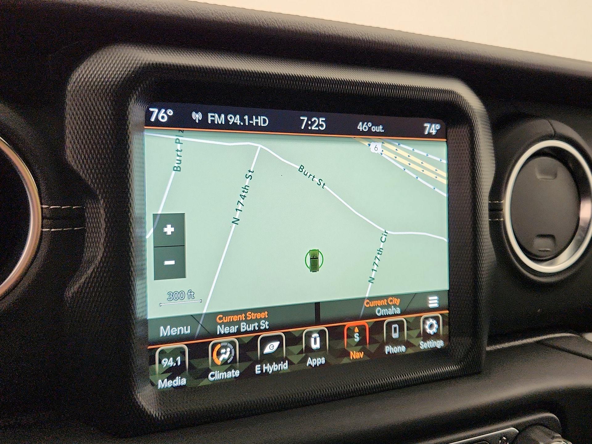 Thumbnail: 2022 Jeep Wrangler - 14