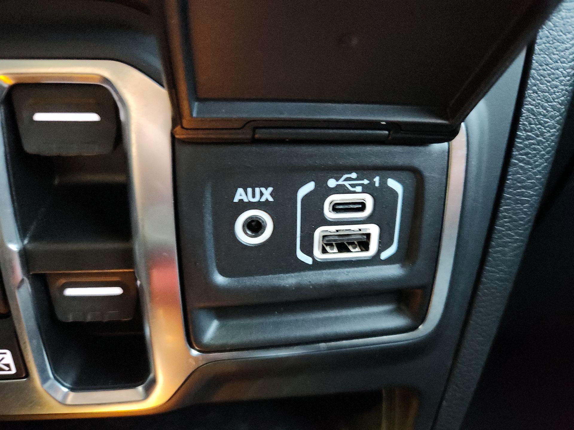 Thumbnail: 2022 Jeep Wrangler - 19