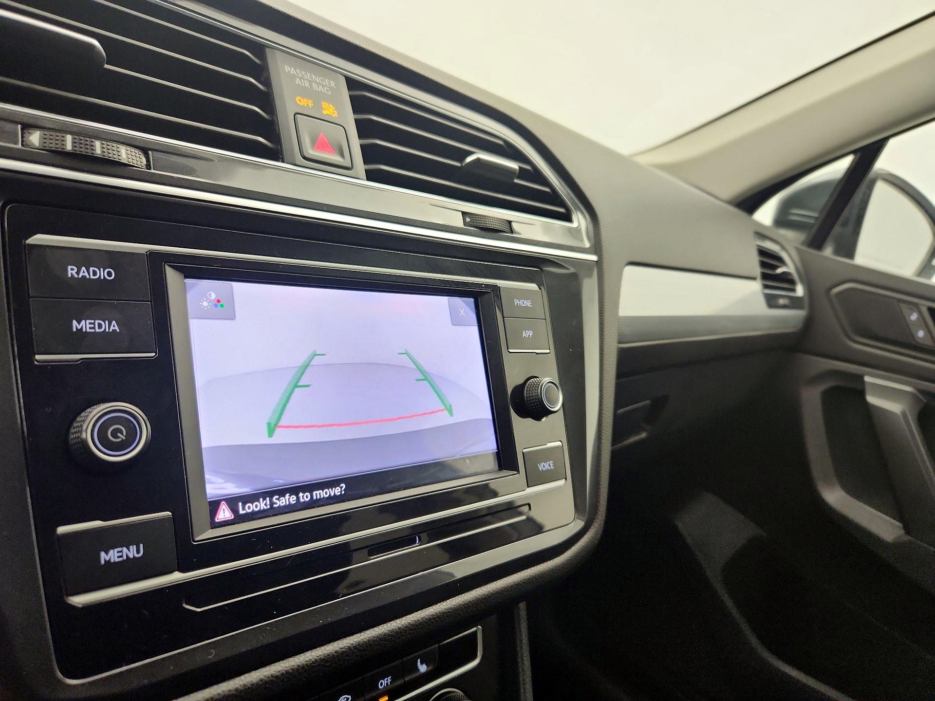 Thumbnail: 2022 Volkswagen Tiguan - 14