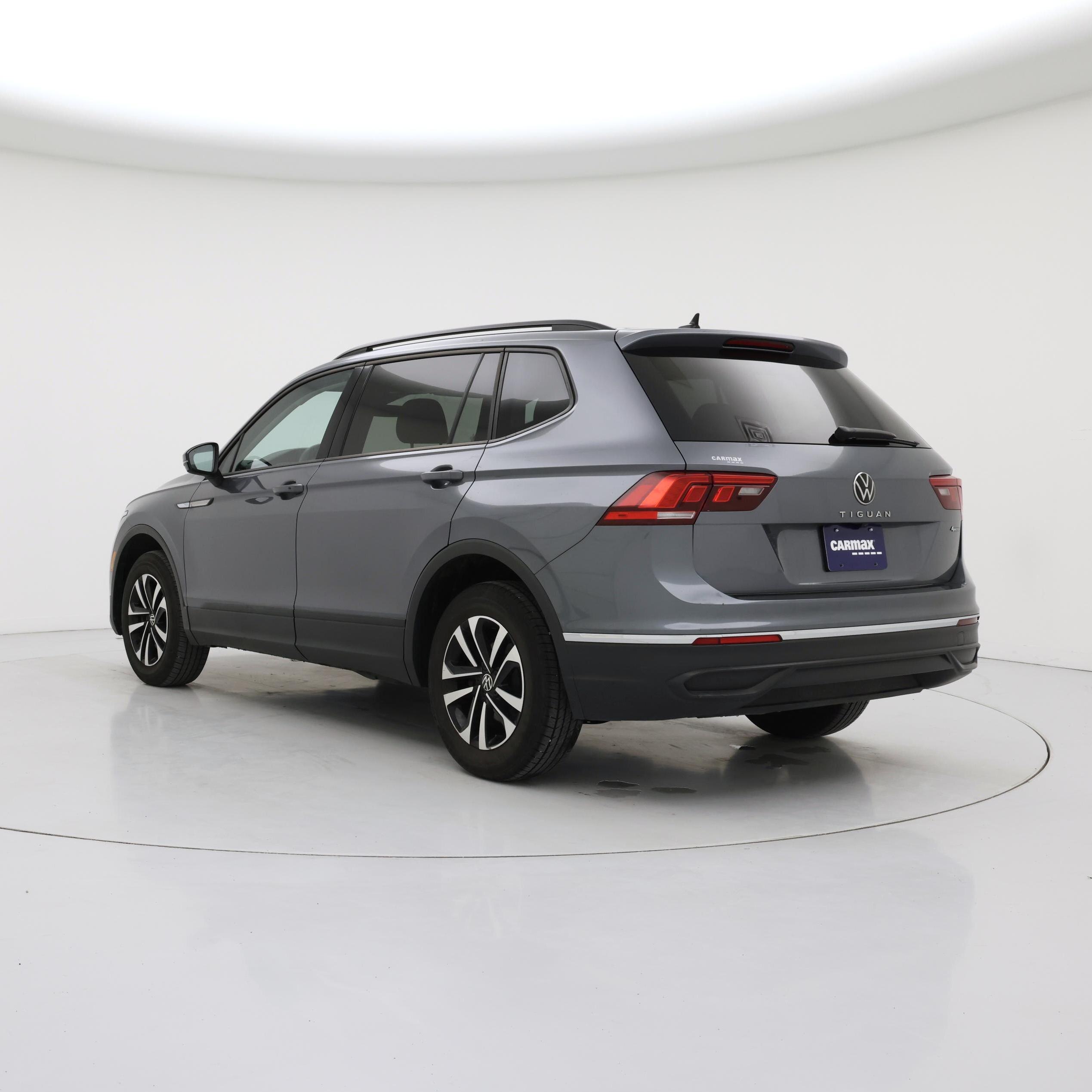 Thumbnail: 2022 Volkswagen Tiguan - 2
