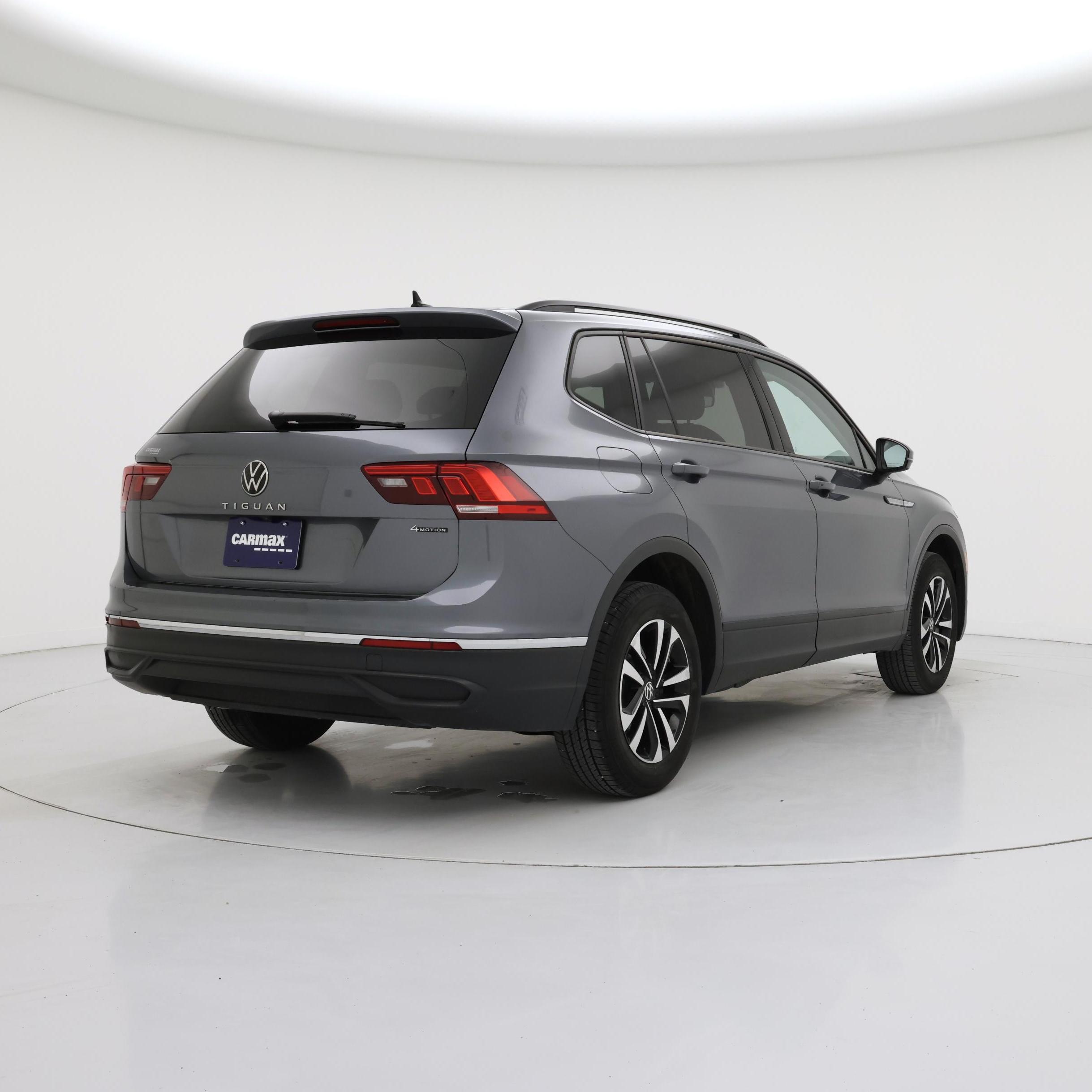 Thumbnail: 2022 Volkswagen Tiguan - 8