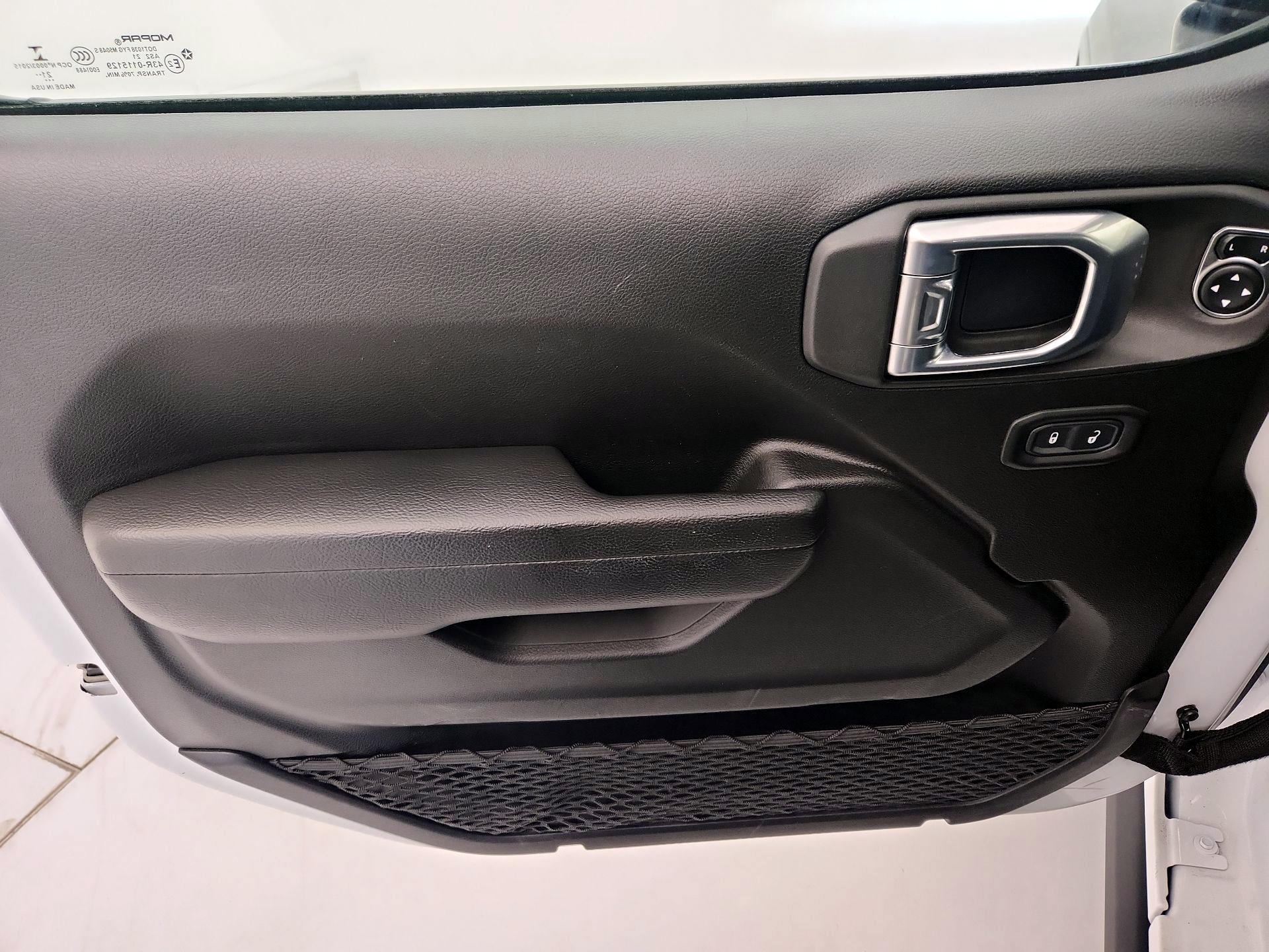 Thumbnail: 2021 Jeep Wrangler - 12