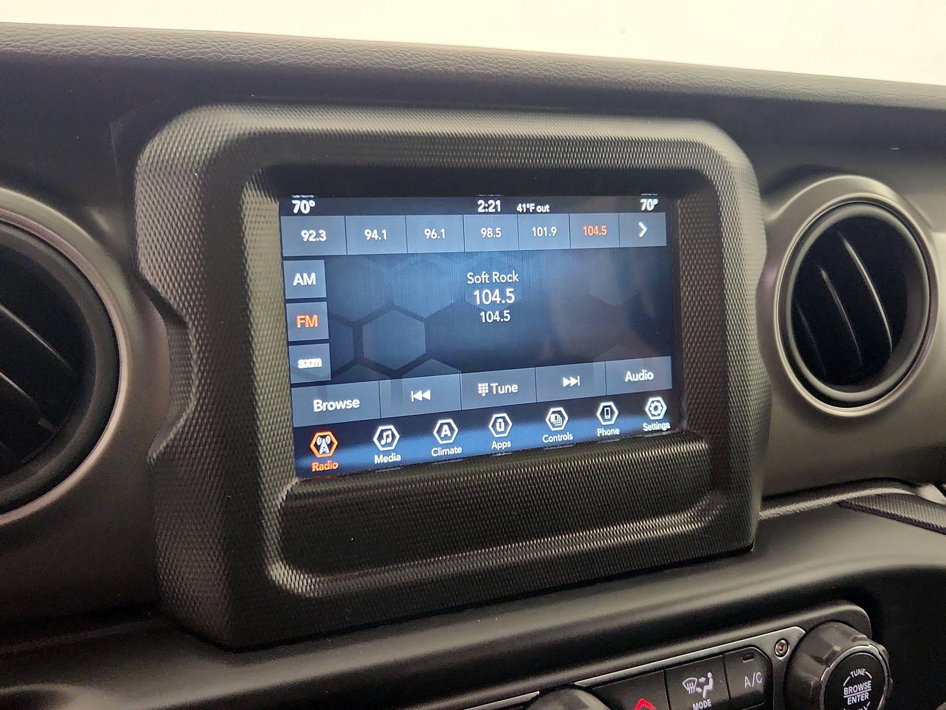 Thumbnail: 2021 Jeep Wrangler - 15