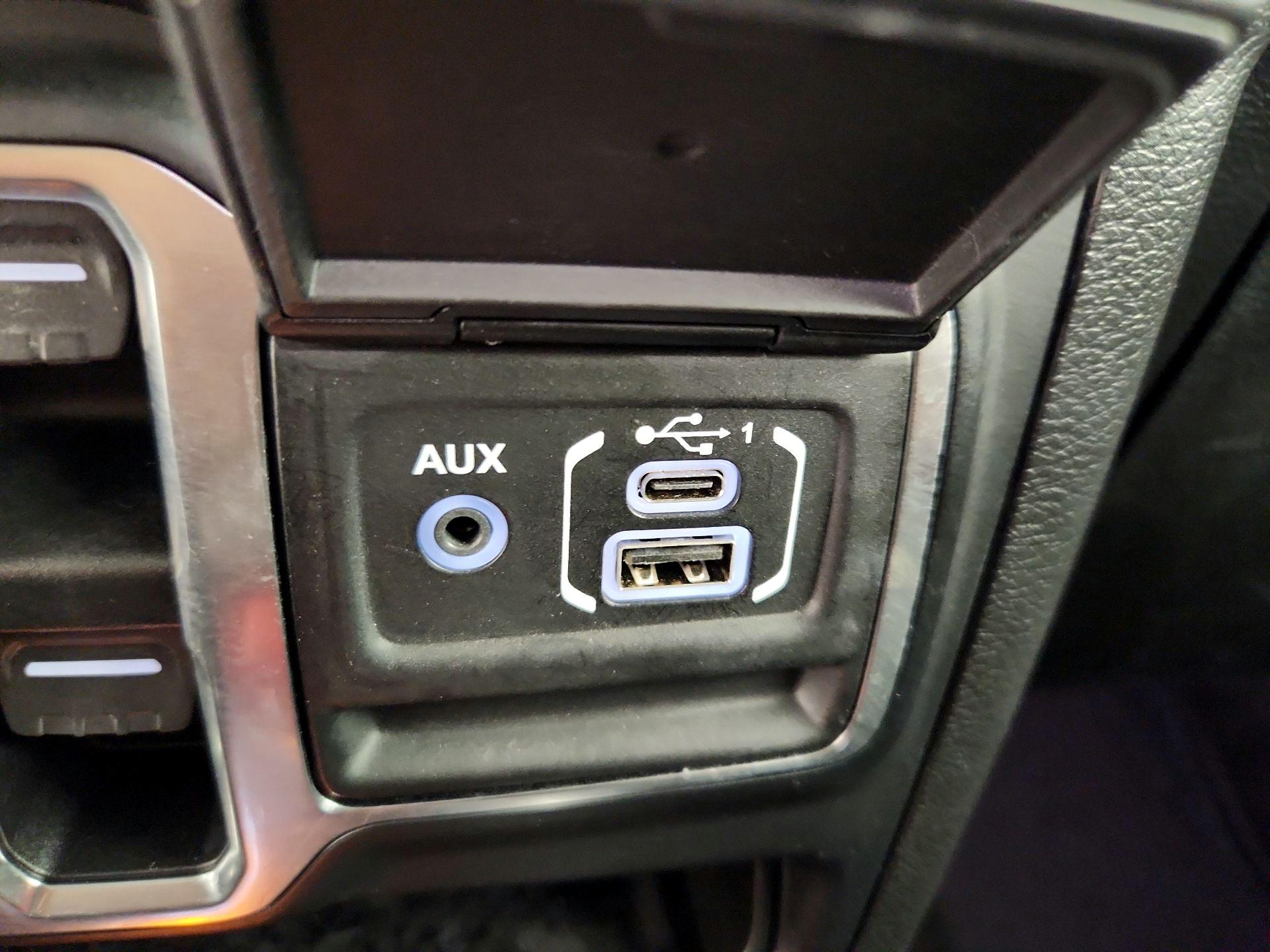 Thumbnail: 2021 Jeep Wrangler - 18