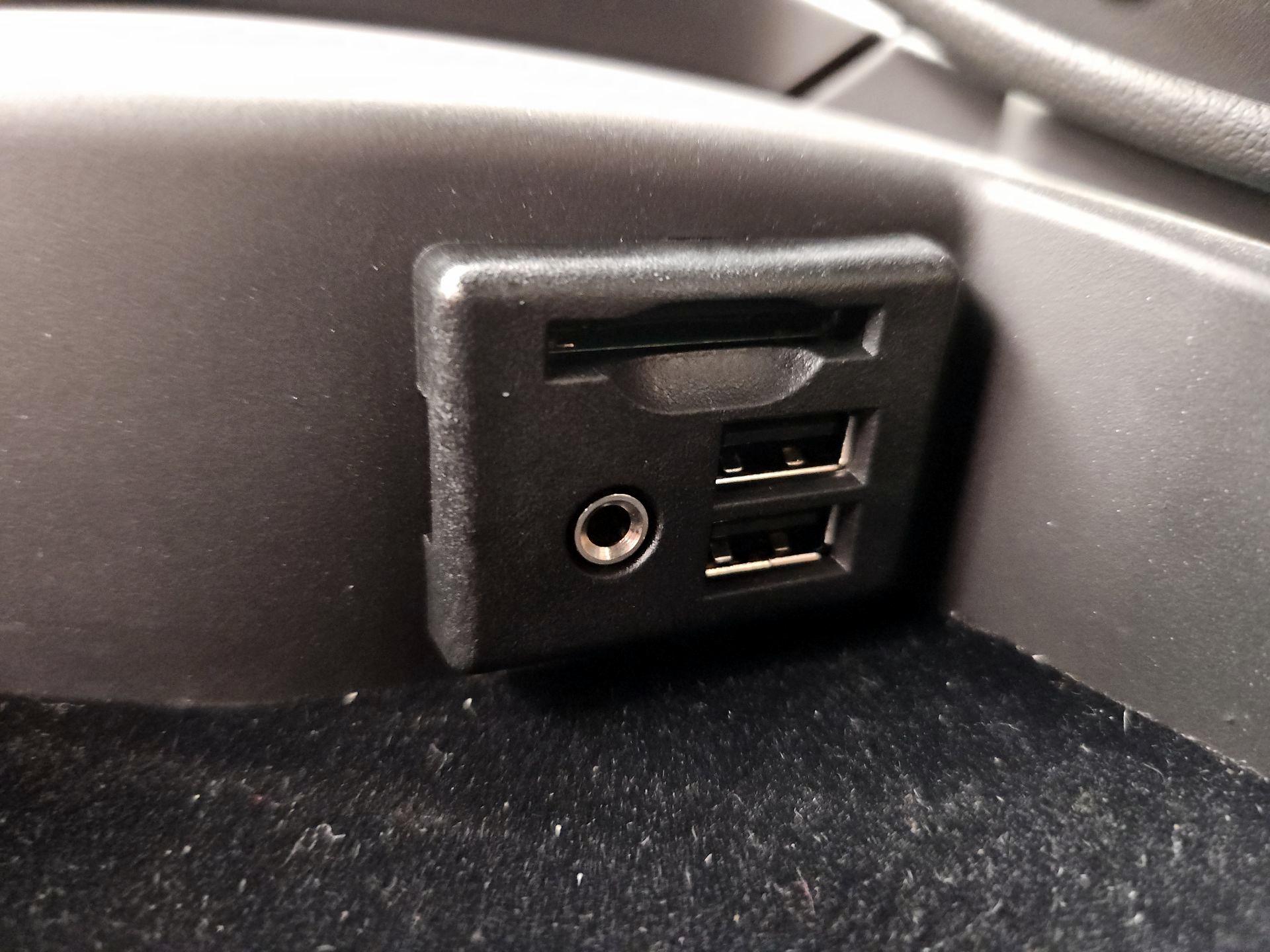 Thumbnail: 2015 Chevrolet Corvette - 18