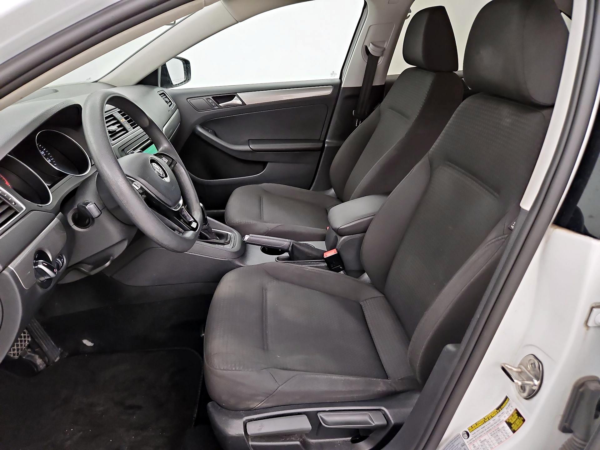 Thumbnail: 2015 Volkswagen Jetta - 11