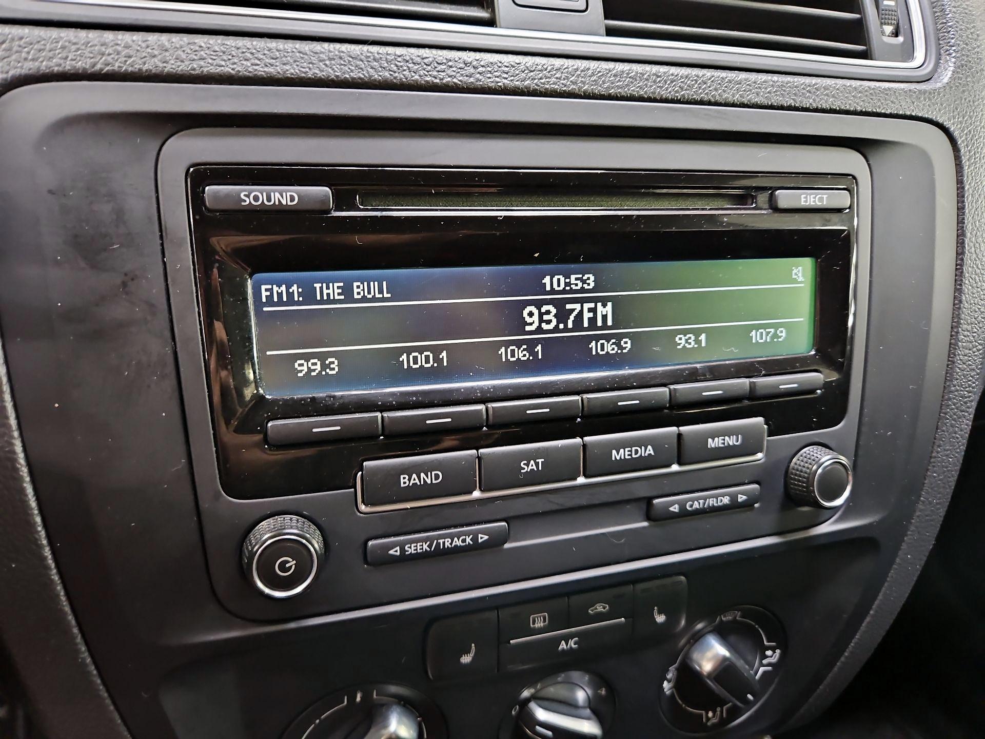 Thumbnail: 2015 Volkswagen Jetta - 14