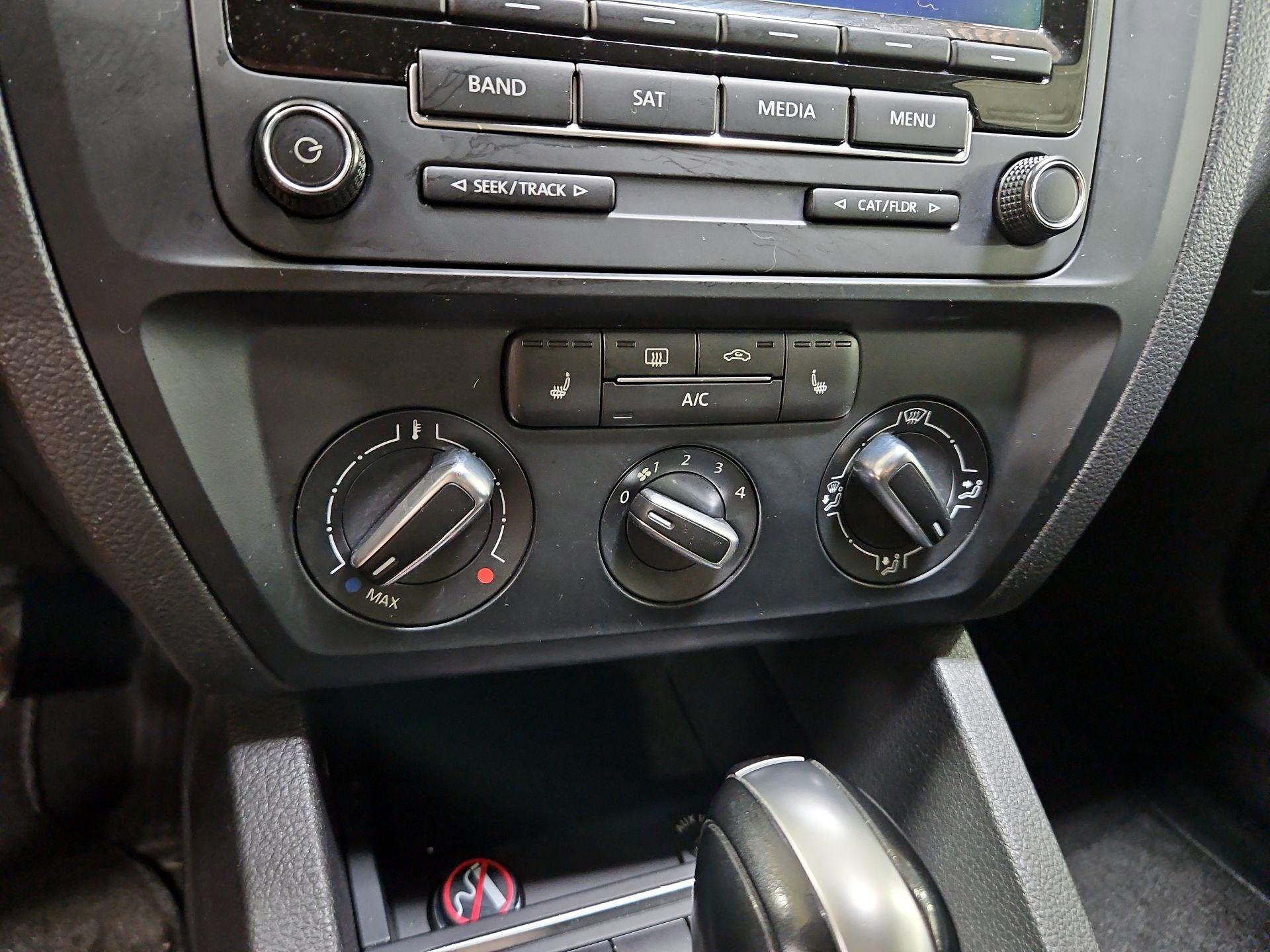 Thumbnail: 2015 Volkswagen Jetta - 15