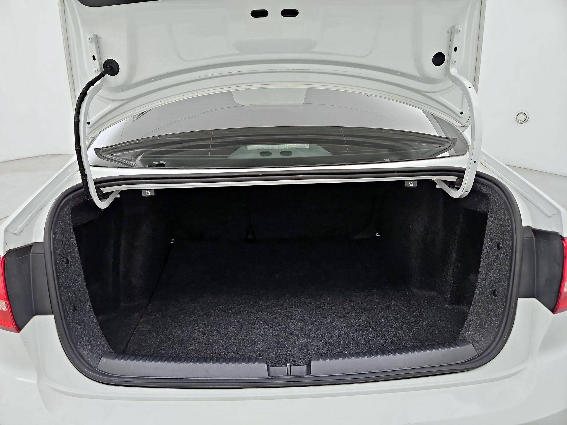 Thumbnail: 2015 Volkswagen Jetta - 19