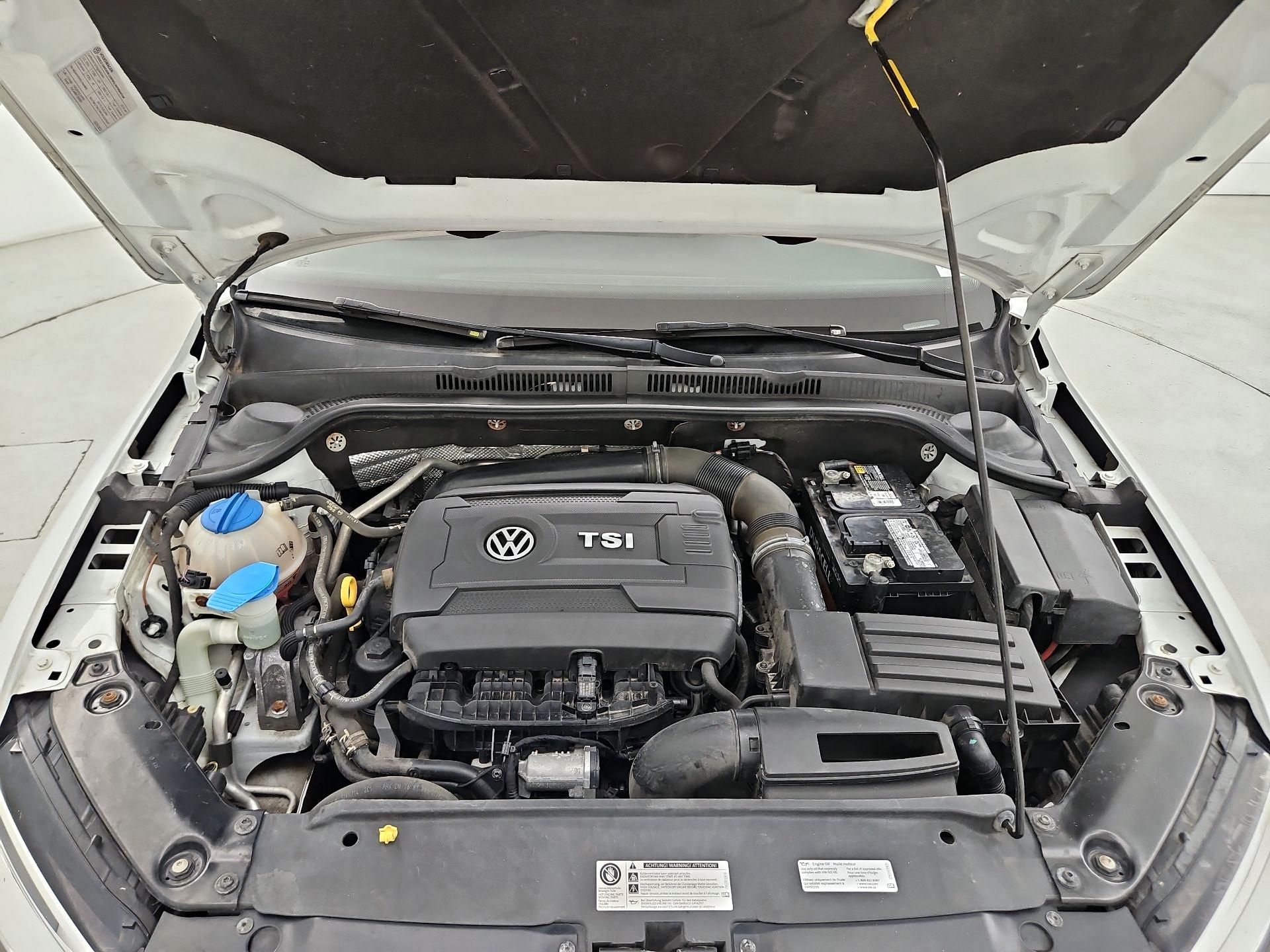 Thumbnail: 2015 Volkswagen Jetta - 20