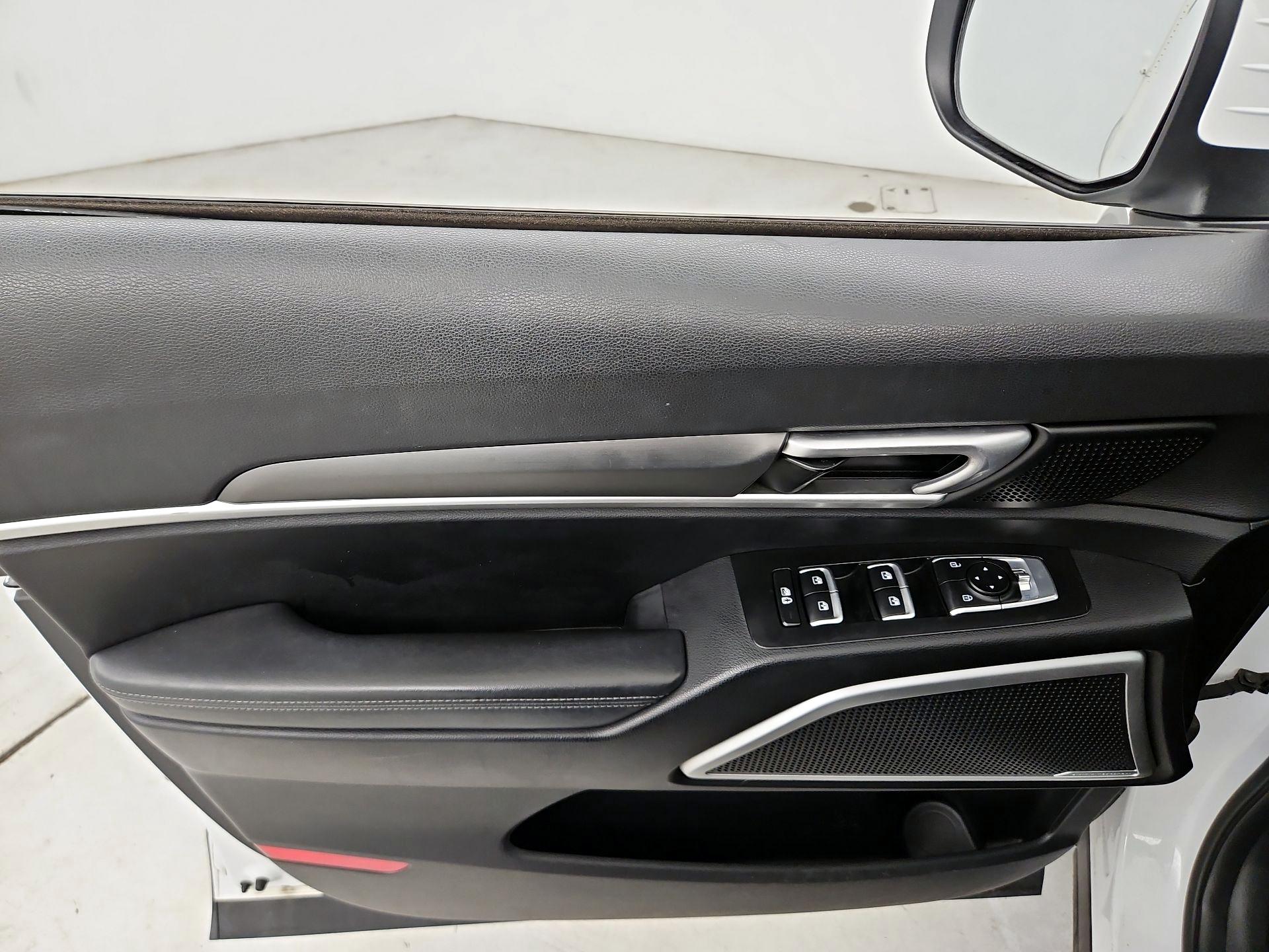 Thumbnail: 2020 Kia Telluride - 12