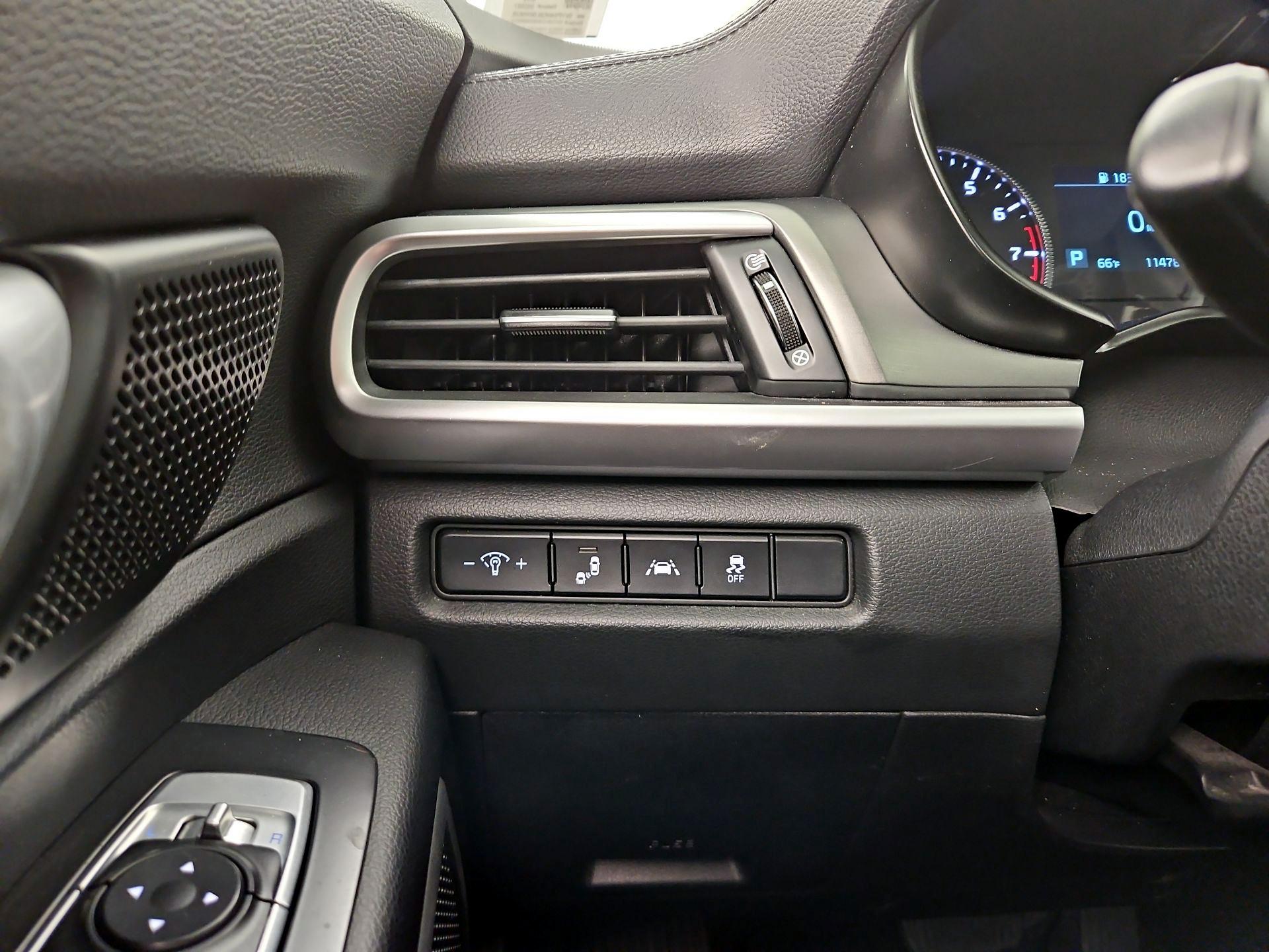 Thumbnail: 2020 Kia Telluride - 13