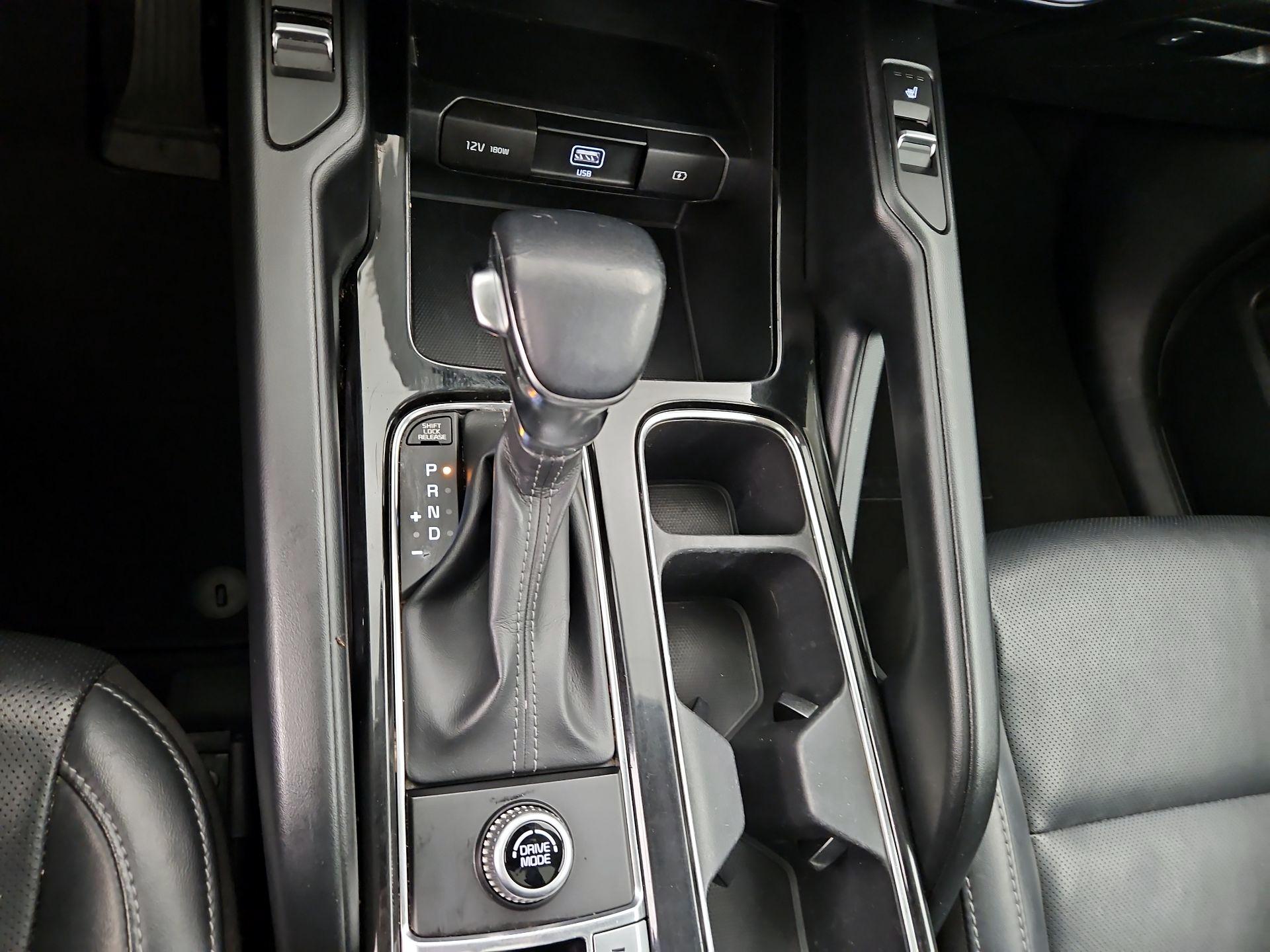 Thumbnail: 2020 Kia Telluride - 17