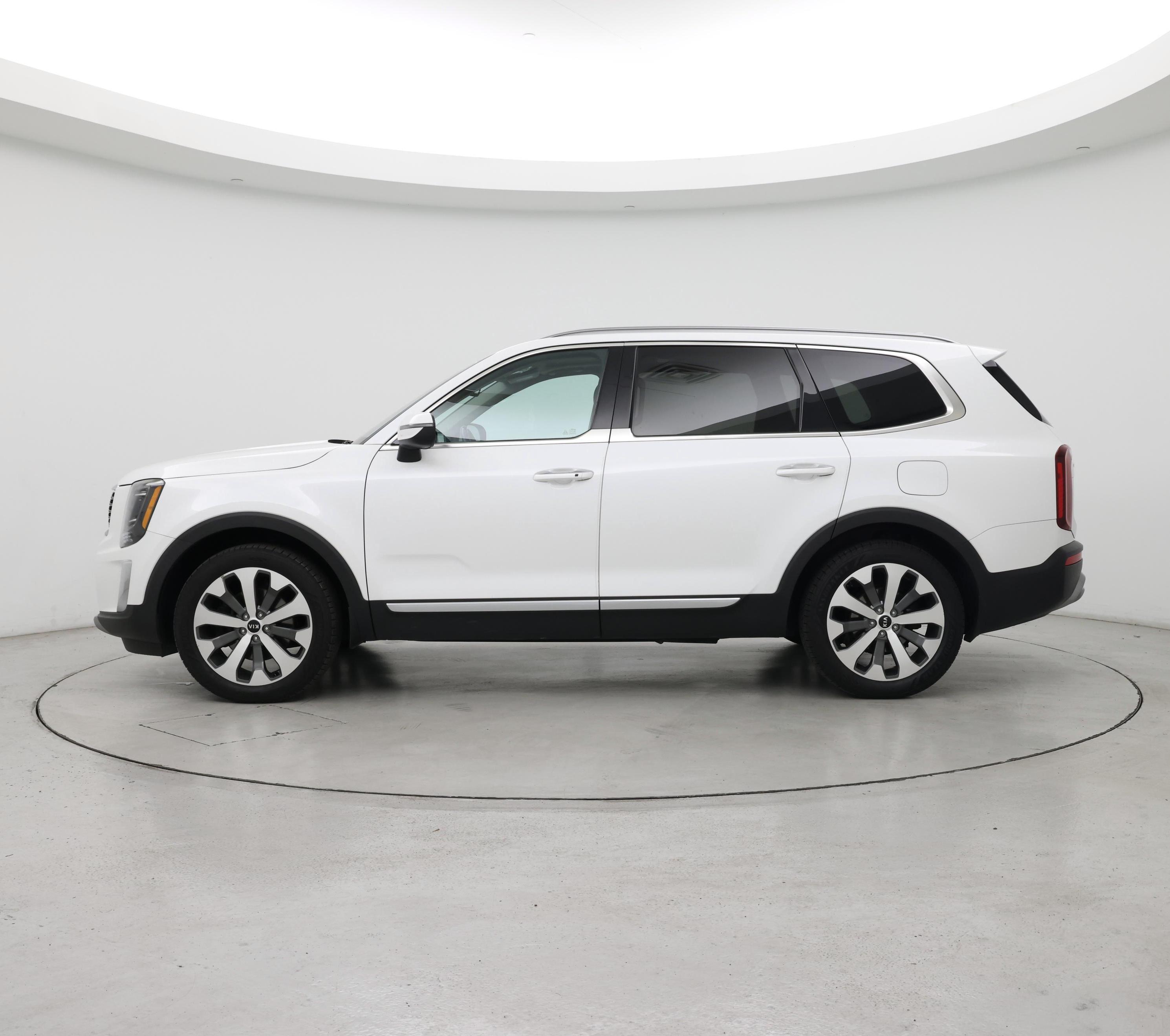 Thumbnail: 2020 Kia Telluride - 3