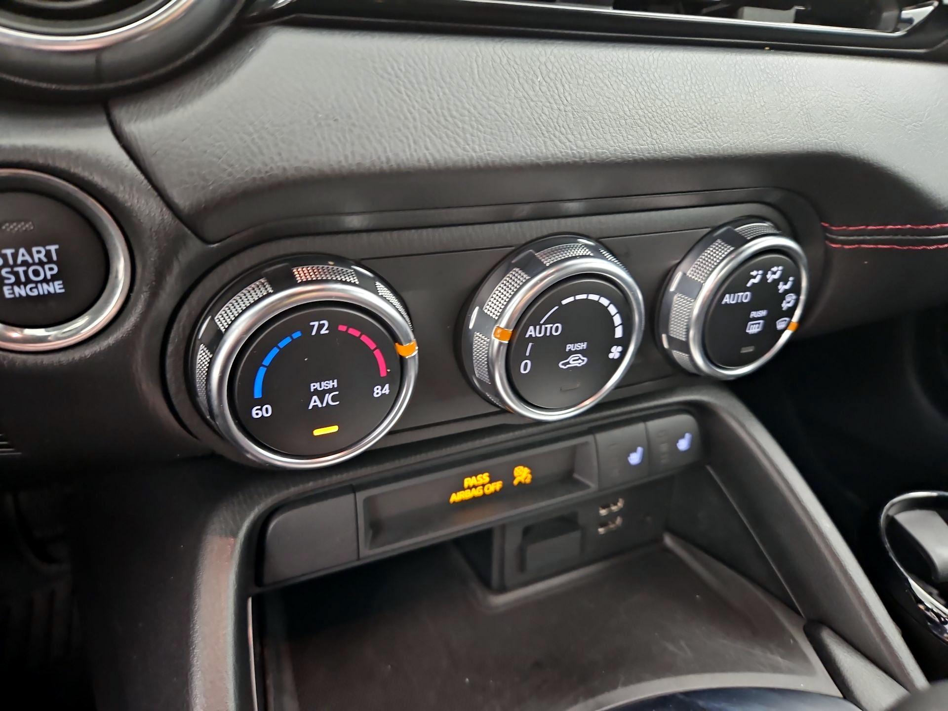 Thumbnail: 2017 Mazda MX-5 Miata - 15